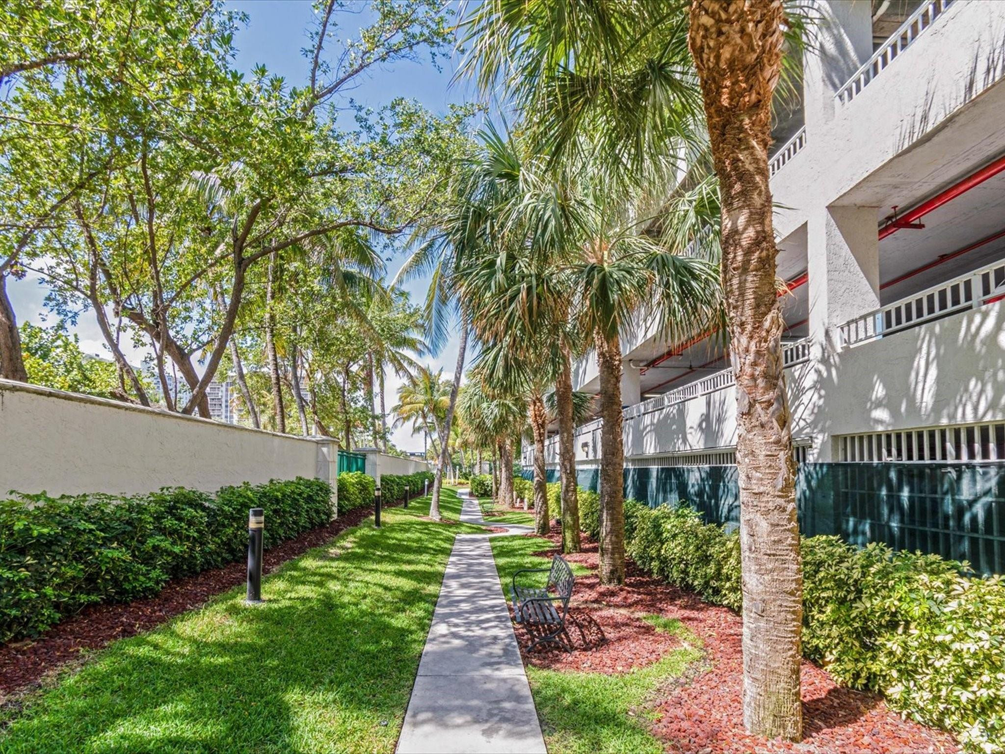 3100 N Ocean #704 Fort Lauderdale, FL 33308