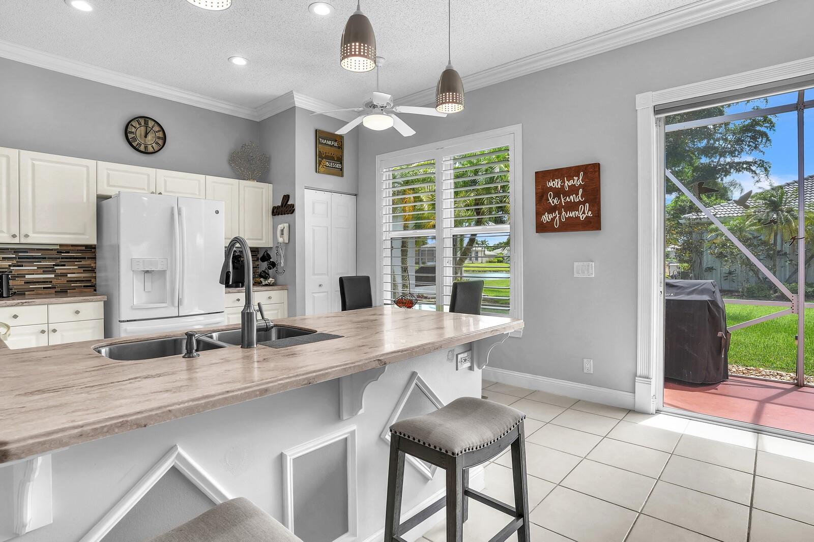 7955 Rockford Rd Boynton Beach, FL 33472