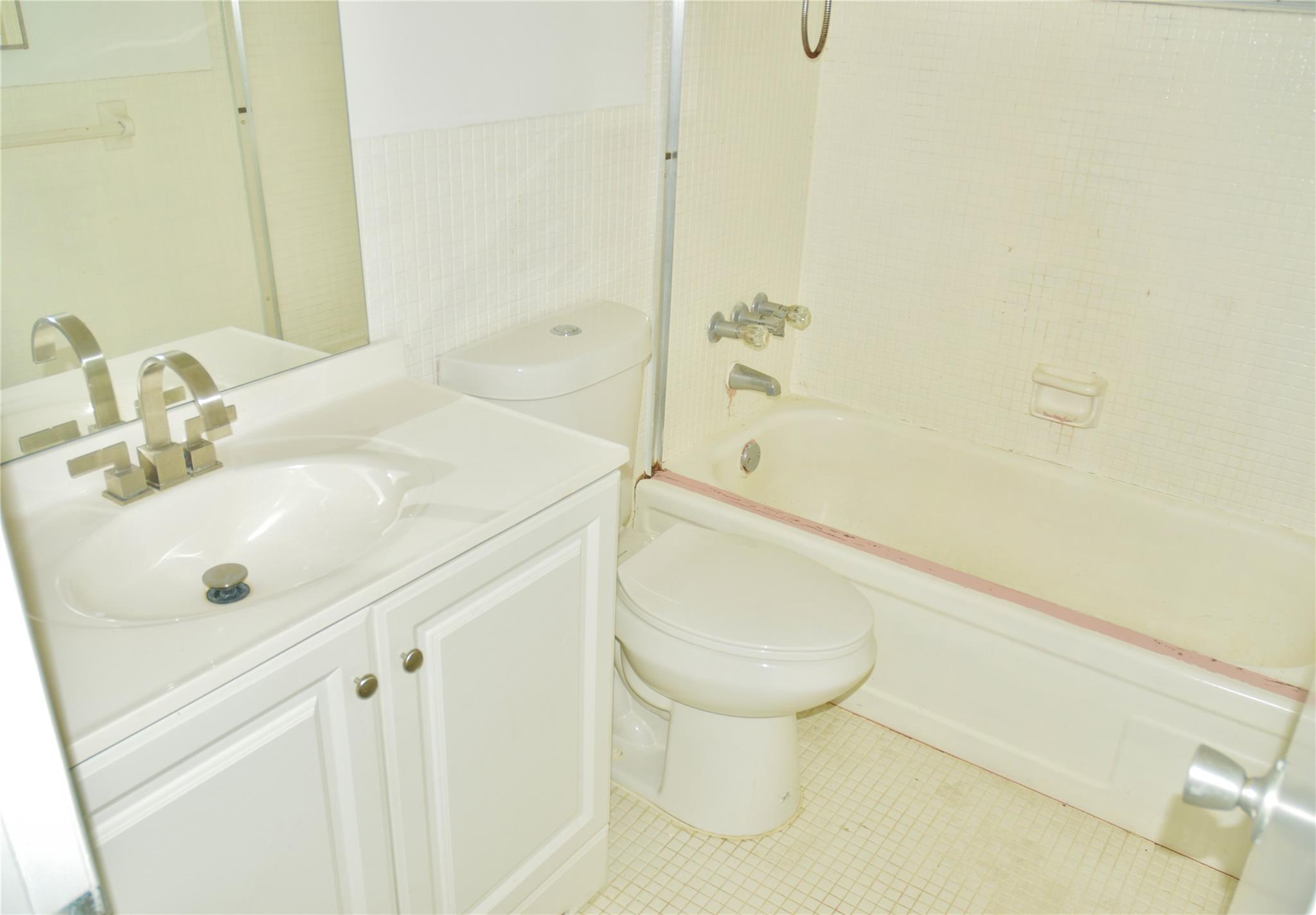 4770 NW 10th Ct #312 Plantation, FL 33313