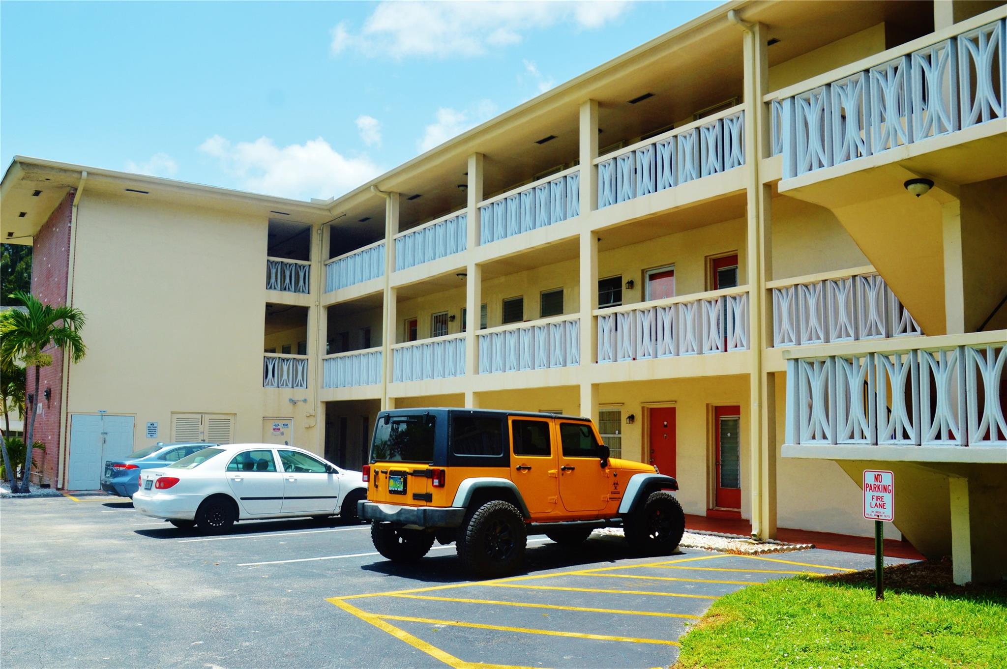 4770 NW 10th Ct #312 Plantation, FL 33313