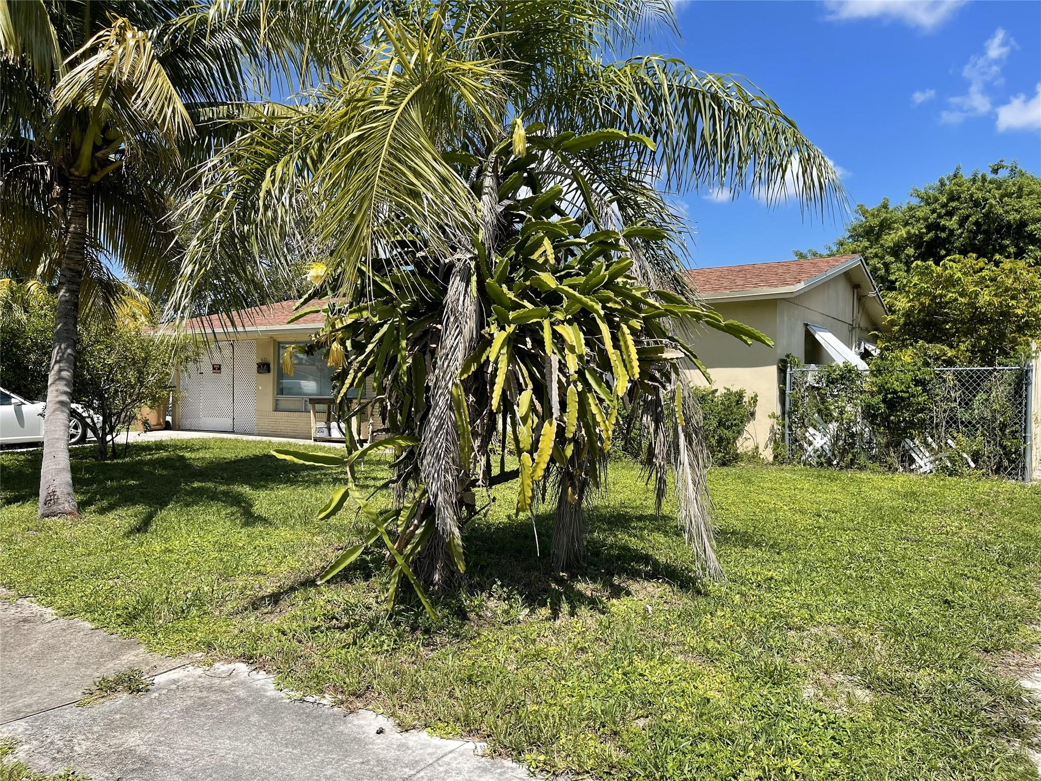 671 NW 38th St Deerfield Beach, FL 33064