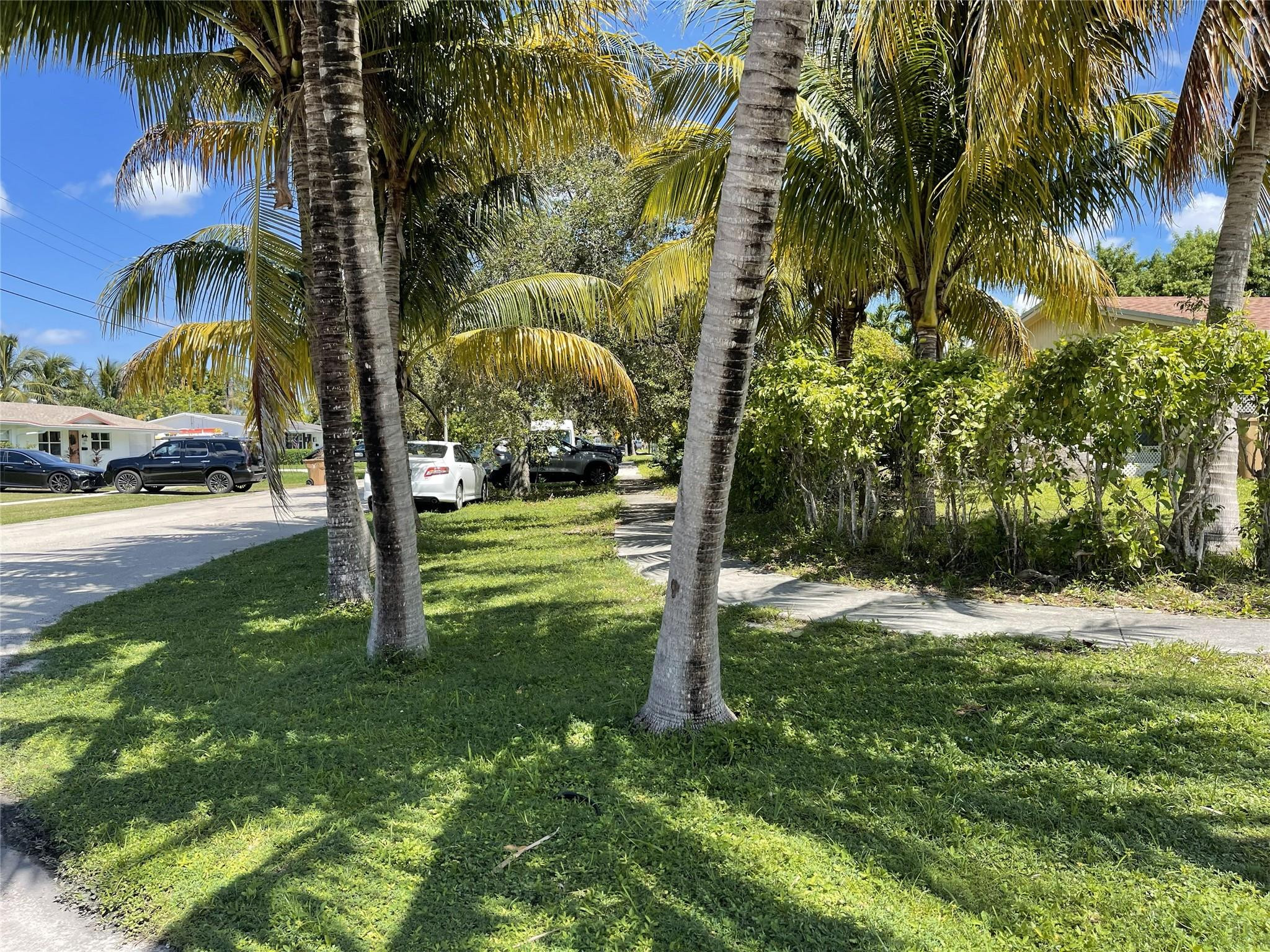 671 NW 38th St Deerfield Beach, FL 33064