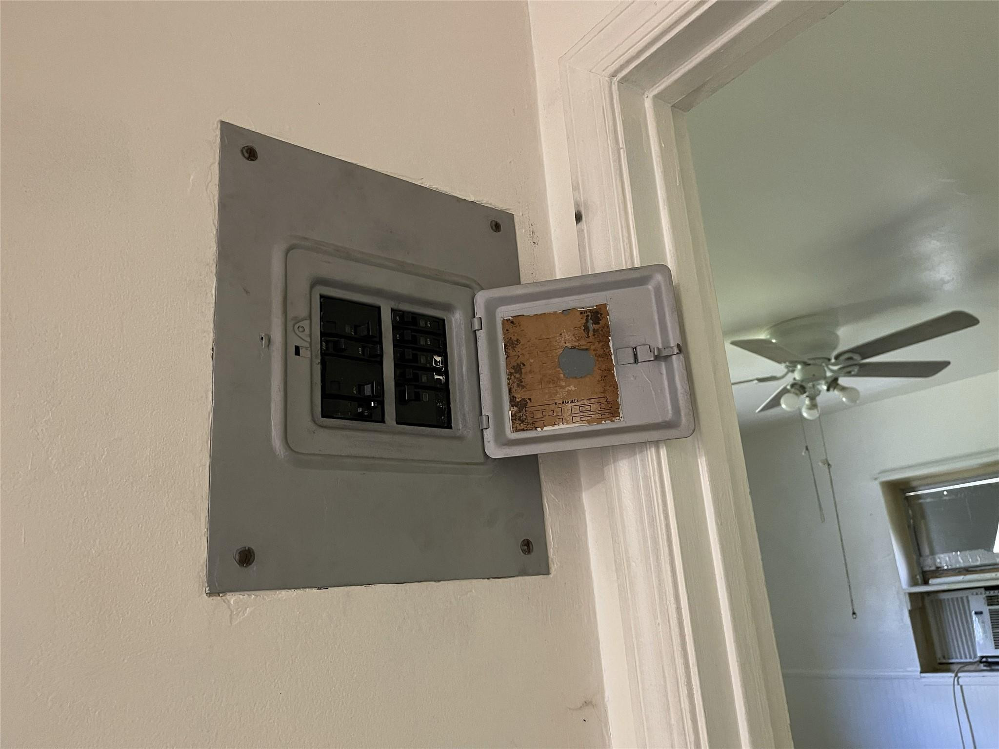 671 NW 38th St Deerfield Beach, FL 33064