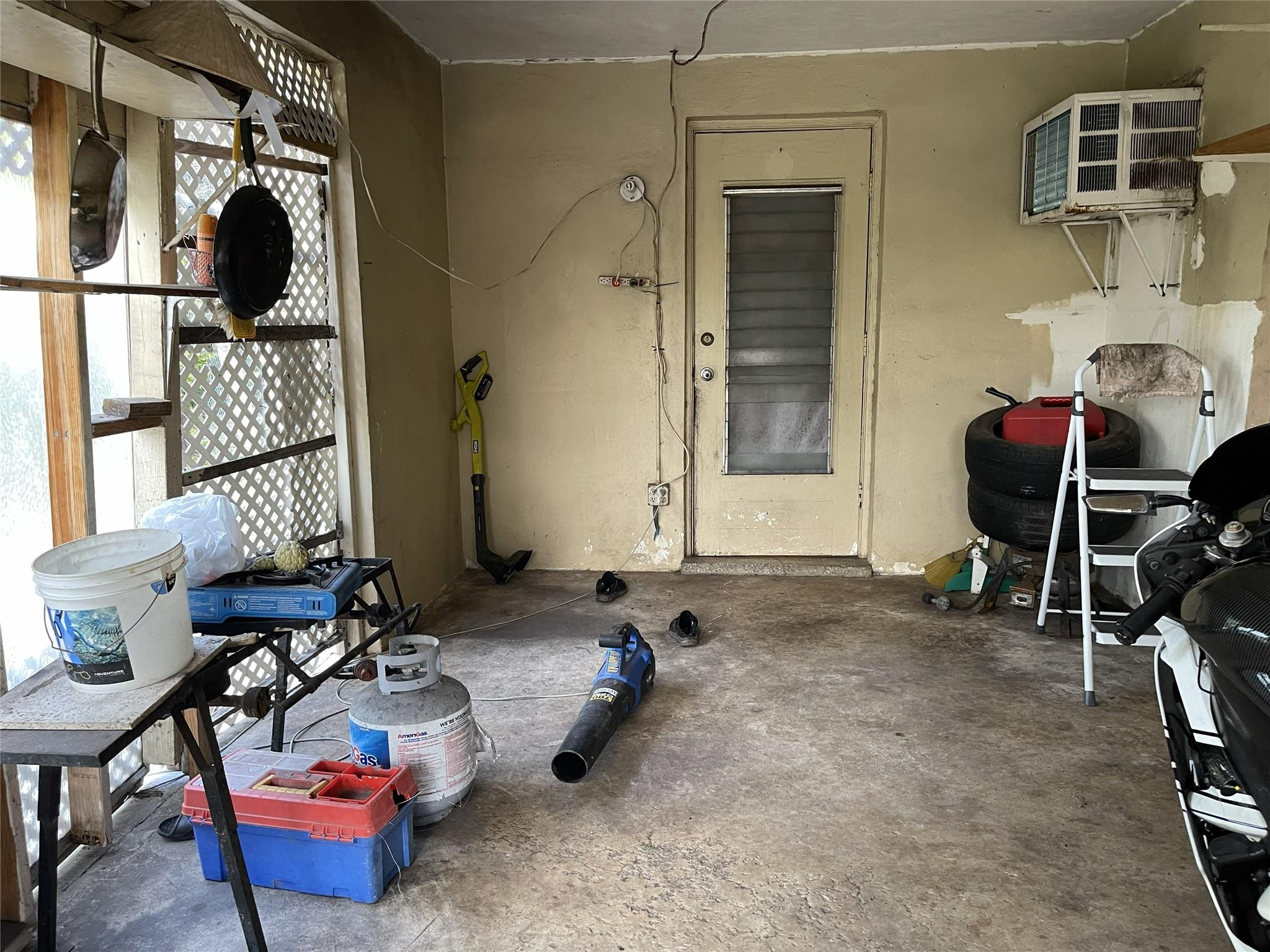 671 NW 38th St Deerfield Beach, FL 33064