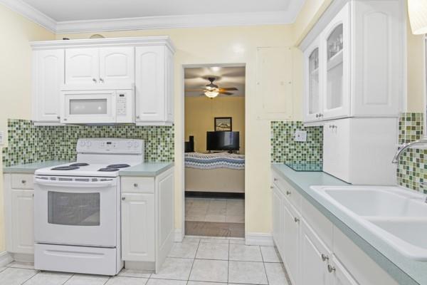 54 NE 103rd St Miami Shores, FL 33138