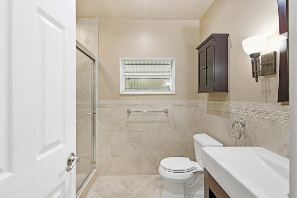 54 NE 103rd St Miami Shores, FL 33138