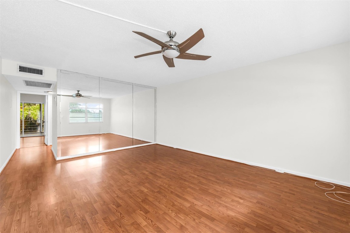 2069 Oakridge F #2069