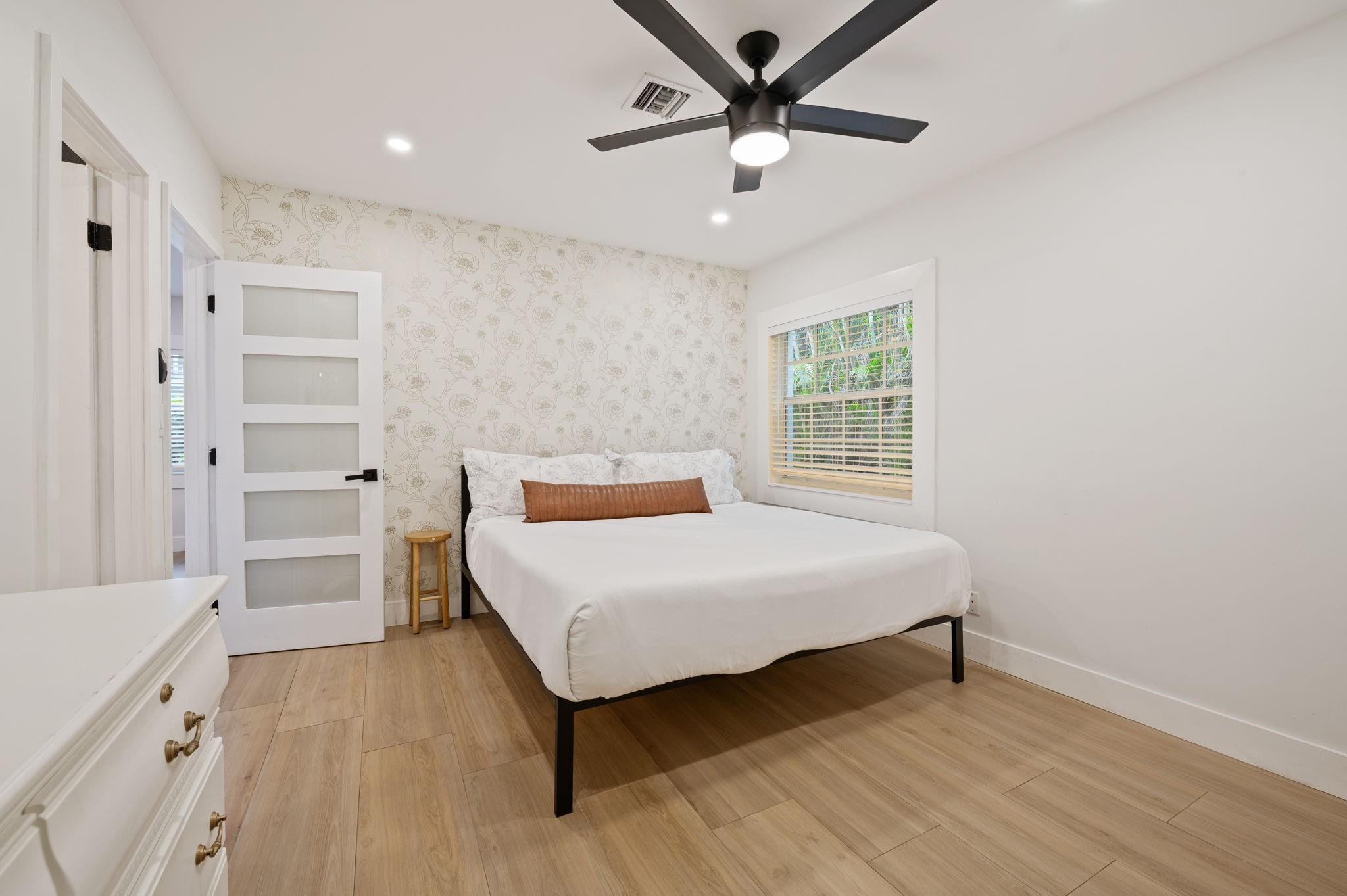 739 NE 17th Fort Lauderdale, FL 33304