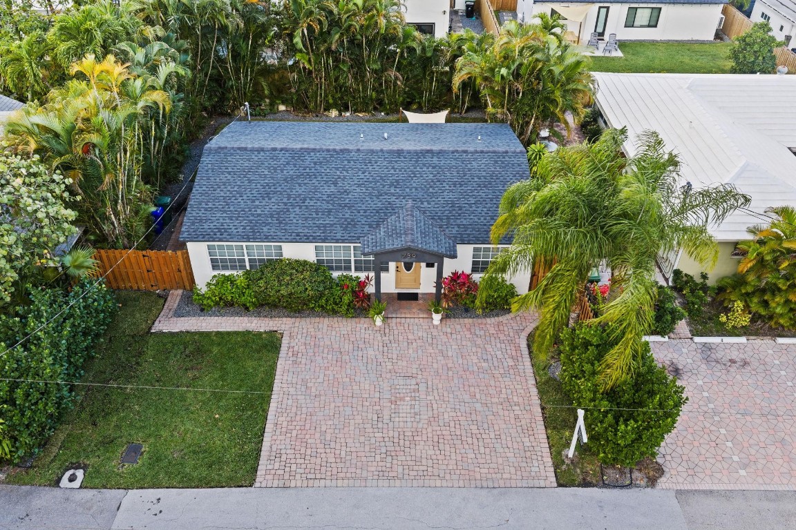739 NE 17th Fort Lauderdale, FL 33304