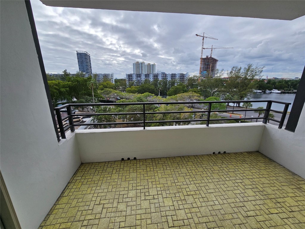 500 Three Iss #213 Hallandale Beach, FL 33009