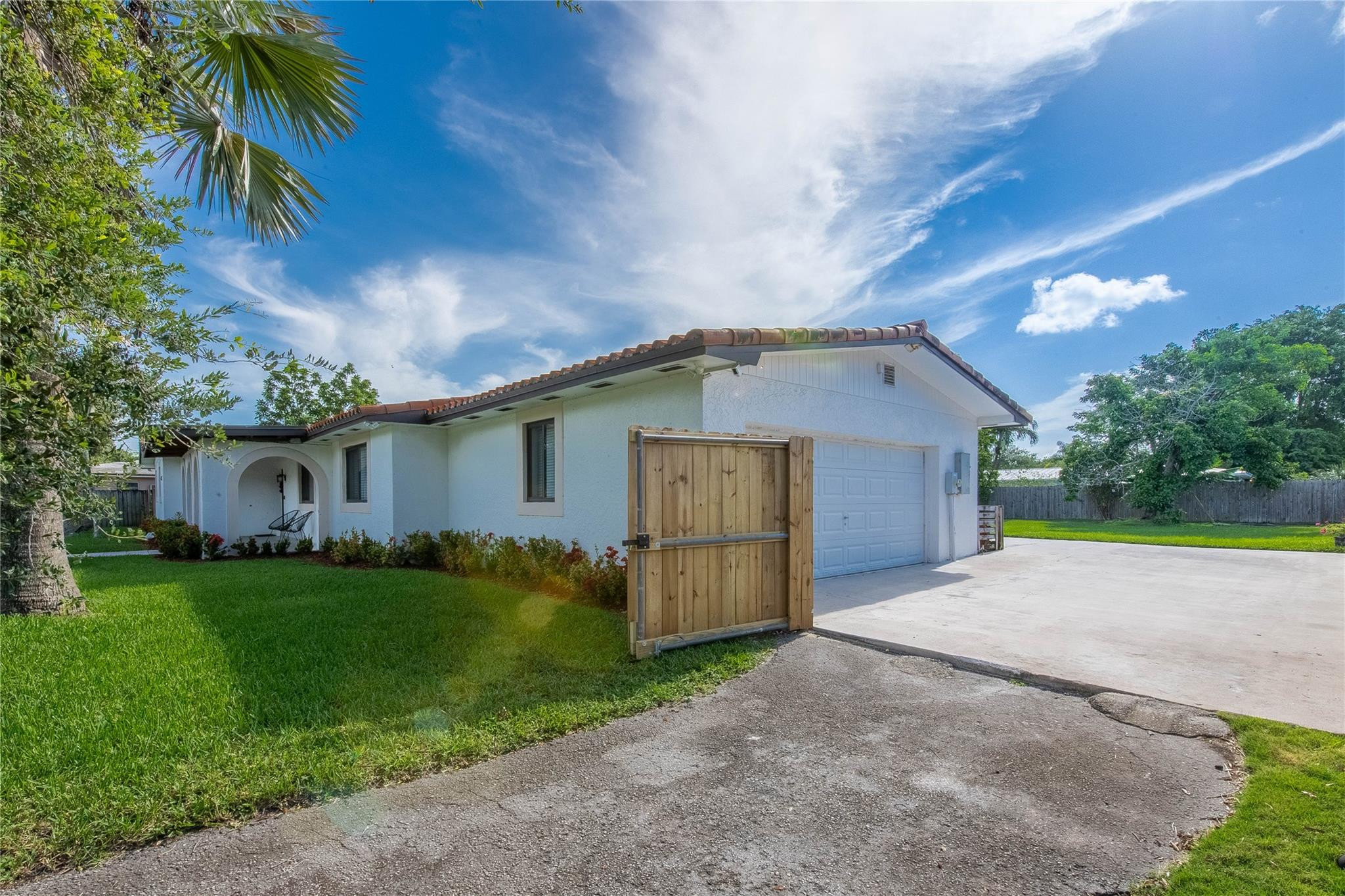 16670 SW 90th Palmetto Bay, FL 33157