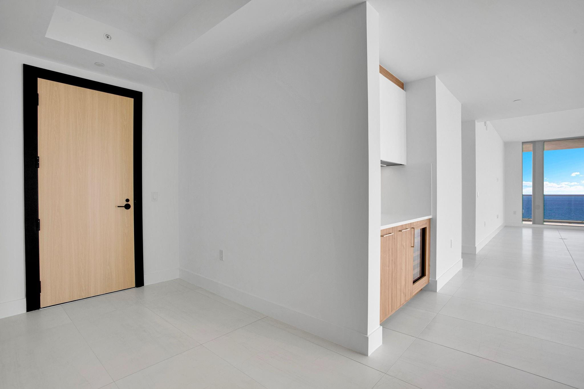 151 N Seabreeze Blv #E-2501 Fort Lauderdale, FL 33304