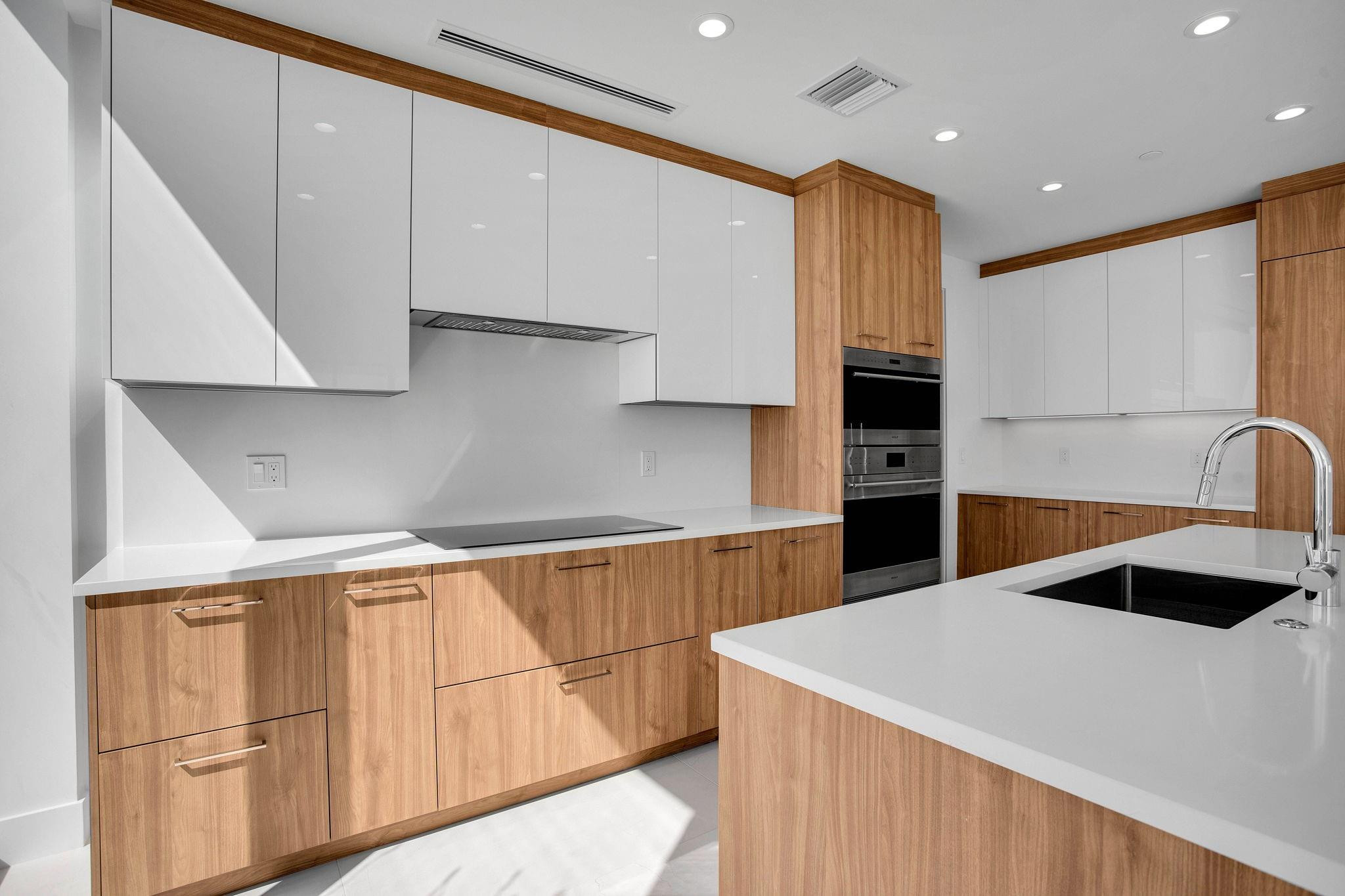 151 N Seabreeze Blv #E-2501 Fort Lauderdale, FL 33304