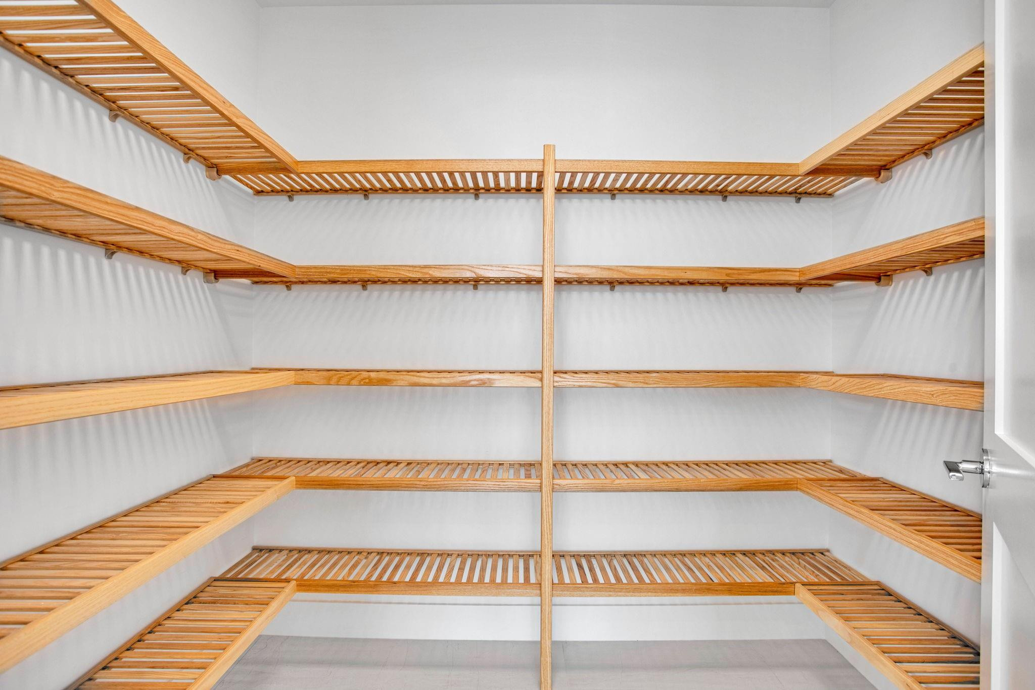 151 N Seabreeze Blv #E-2501 Fort Lauderdale, FL 33304