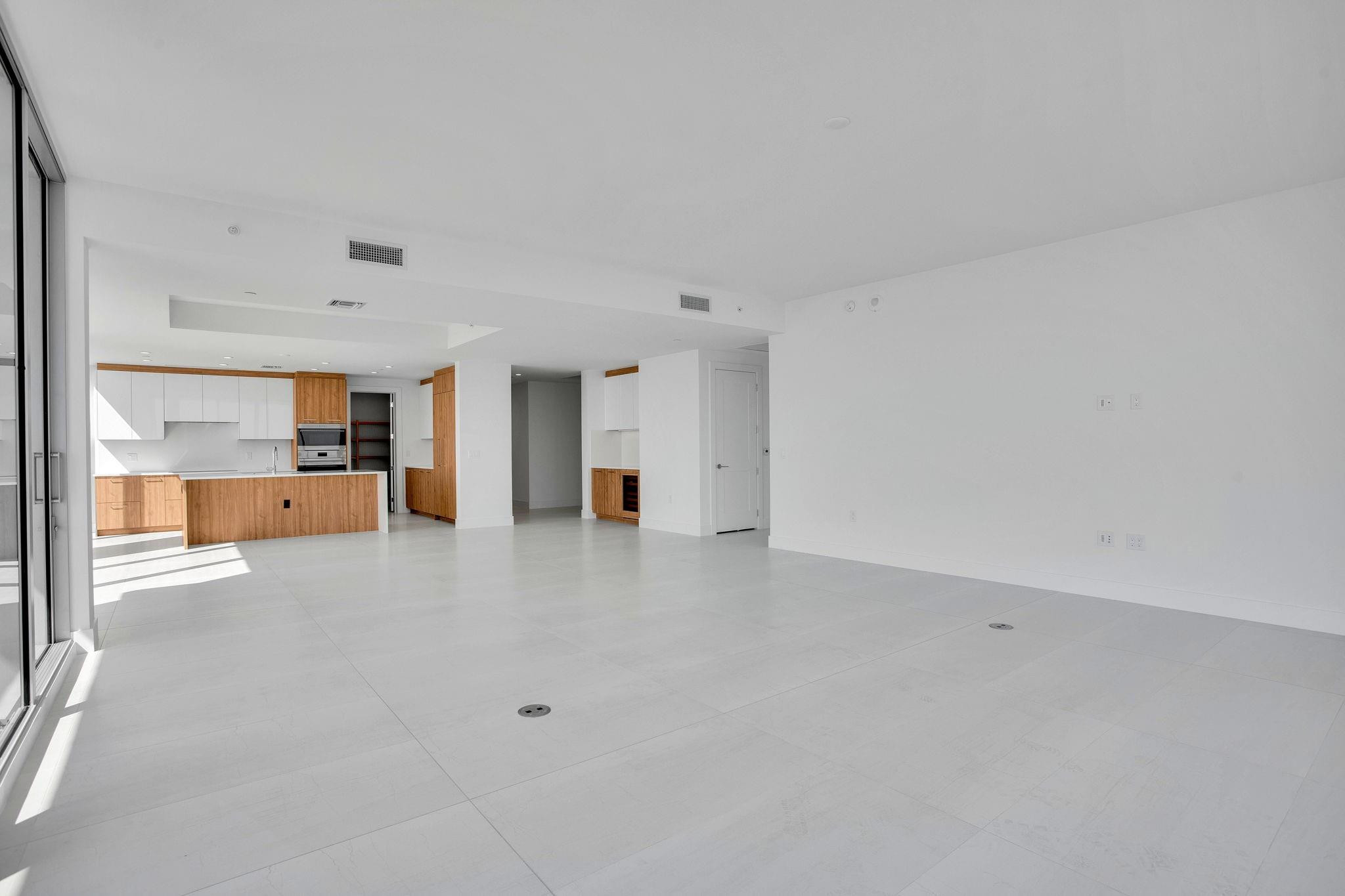 151 N Seabreeze Blv #E-2501 Fort Lauderdale, FL 33304