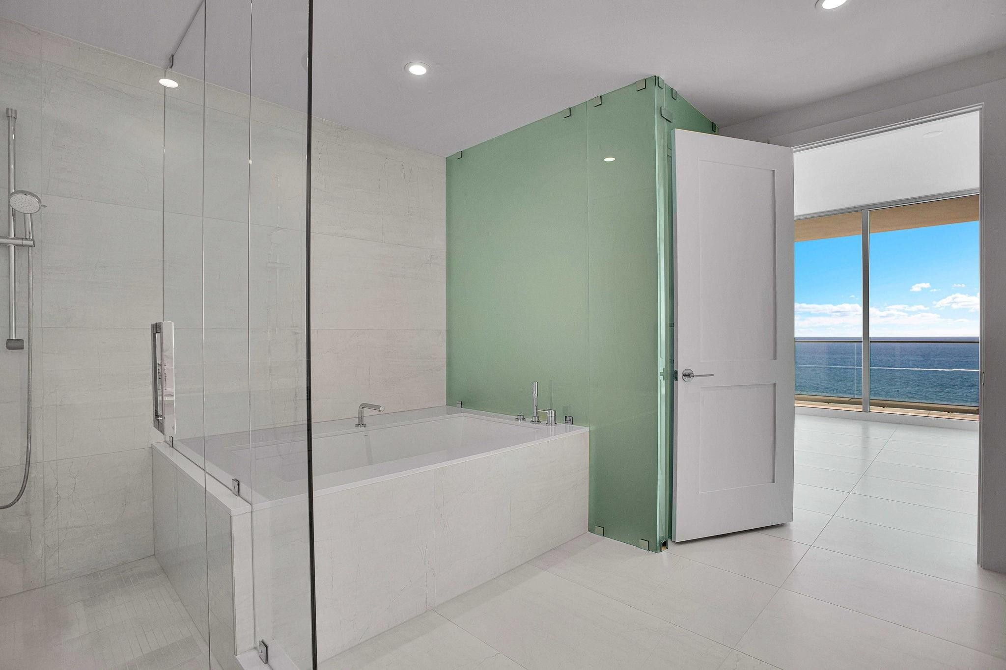 151 N Seabreeze Blv #E-2501 Fort Lauderdale, FL 33304