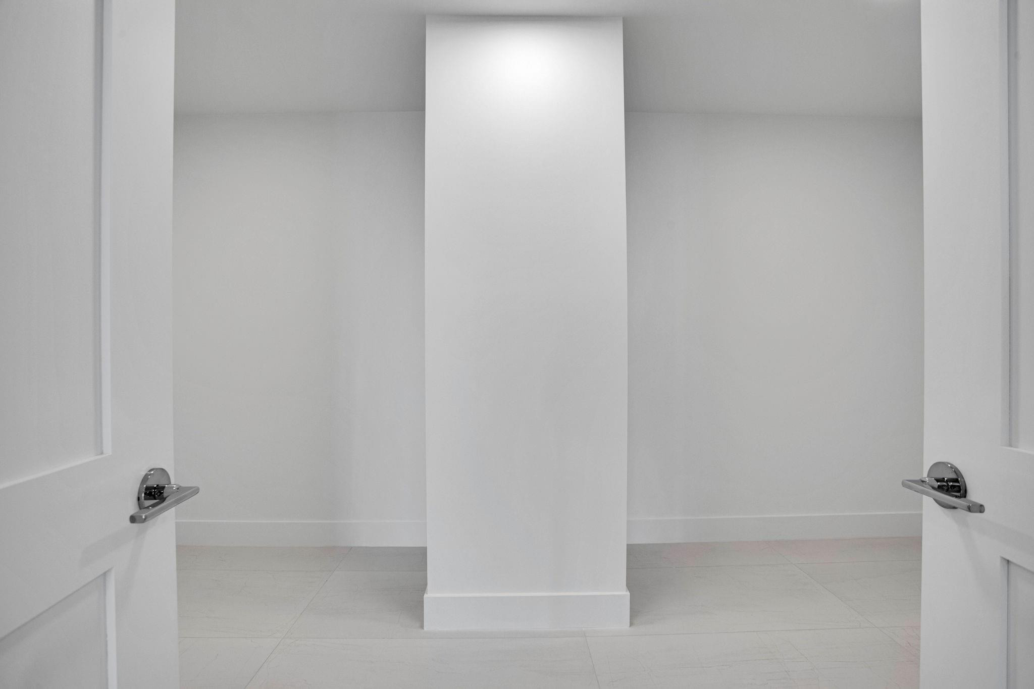 151 N Seabreeze Blv #E-2501 Fort Lauderdale, FL 33304