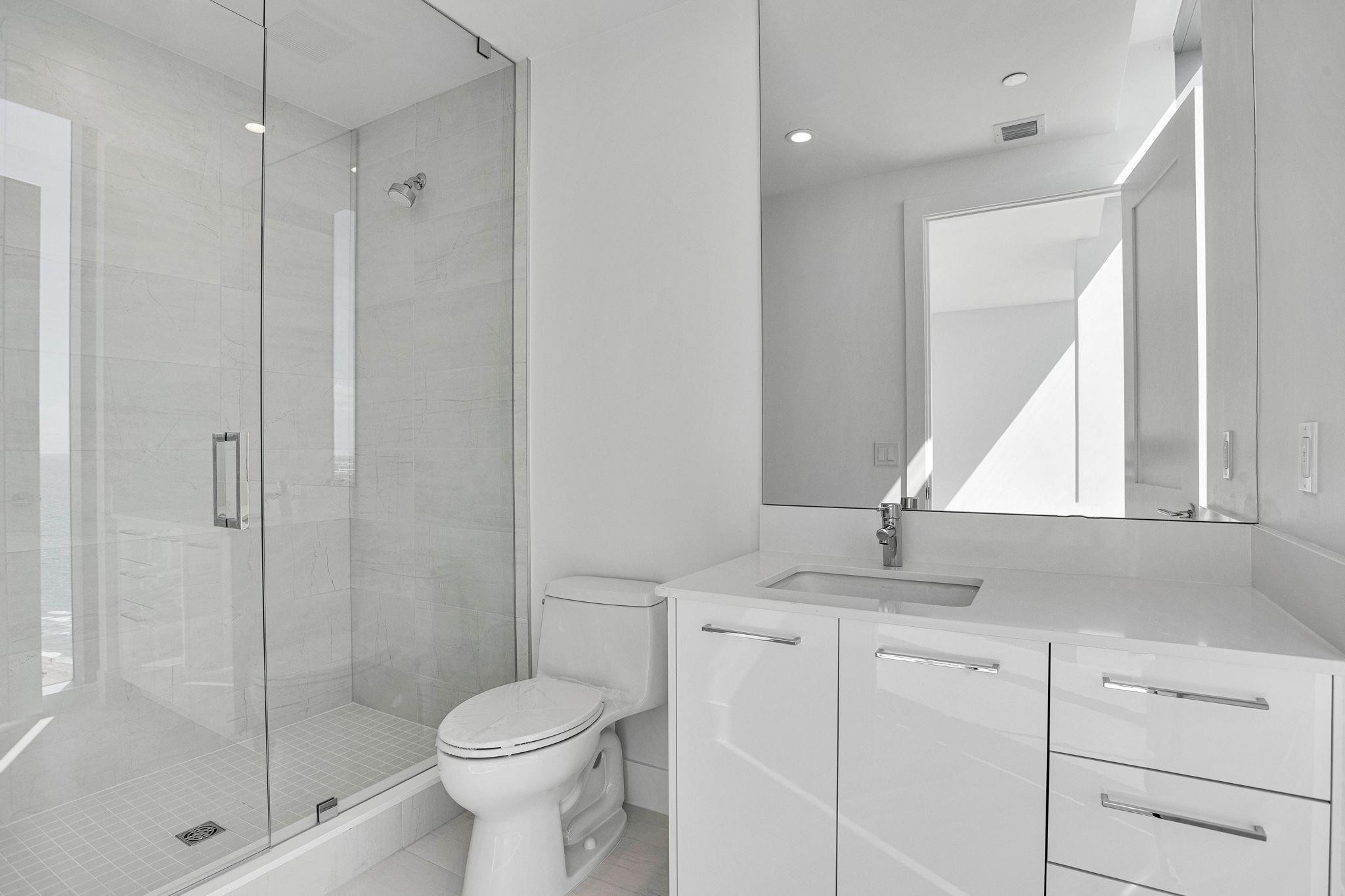 151 N Seabreeze Blv #E-2501 Fort Lauderdale, FL 33304