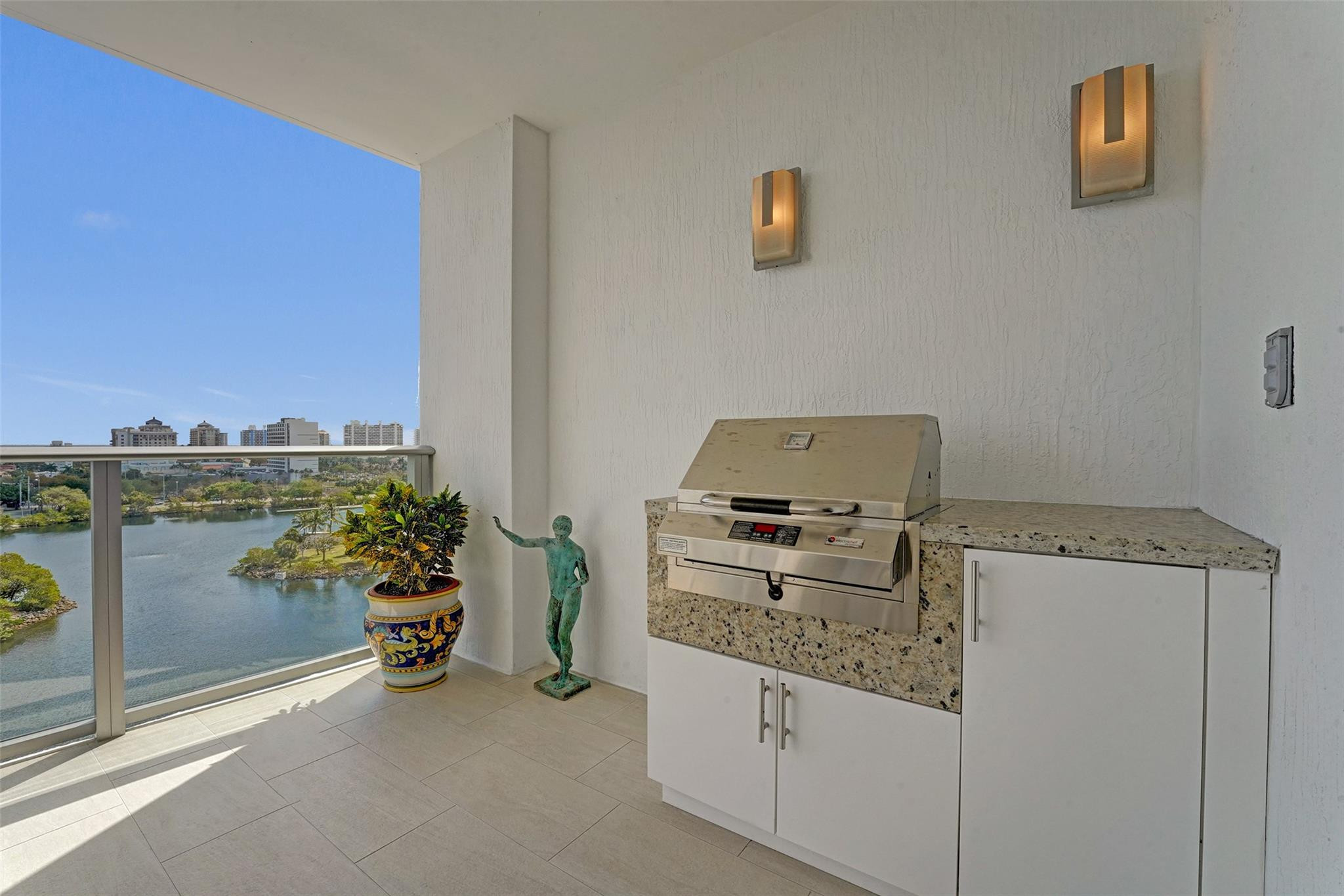 1180 N Federal #1006 Fort Lauderdale, FL 33304