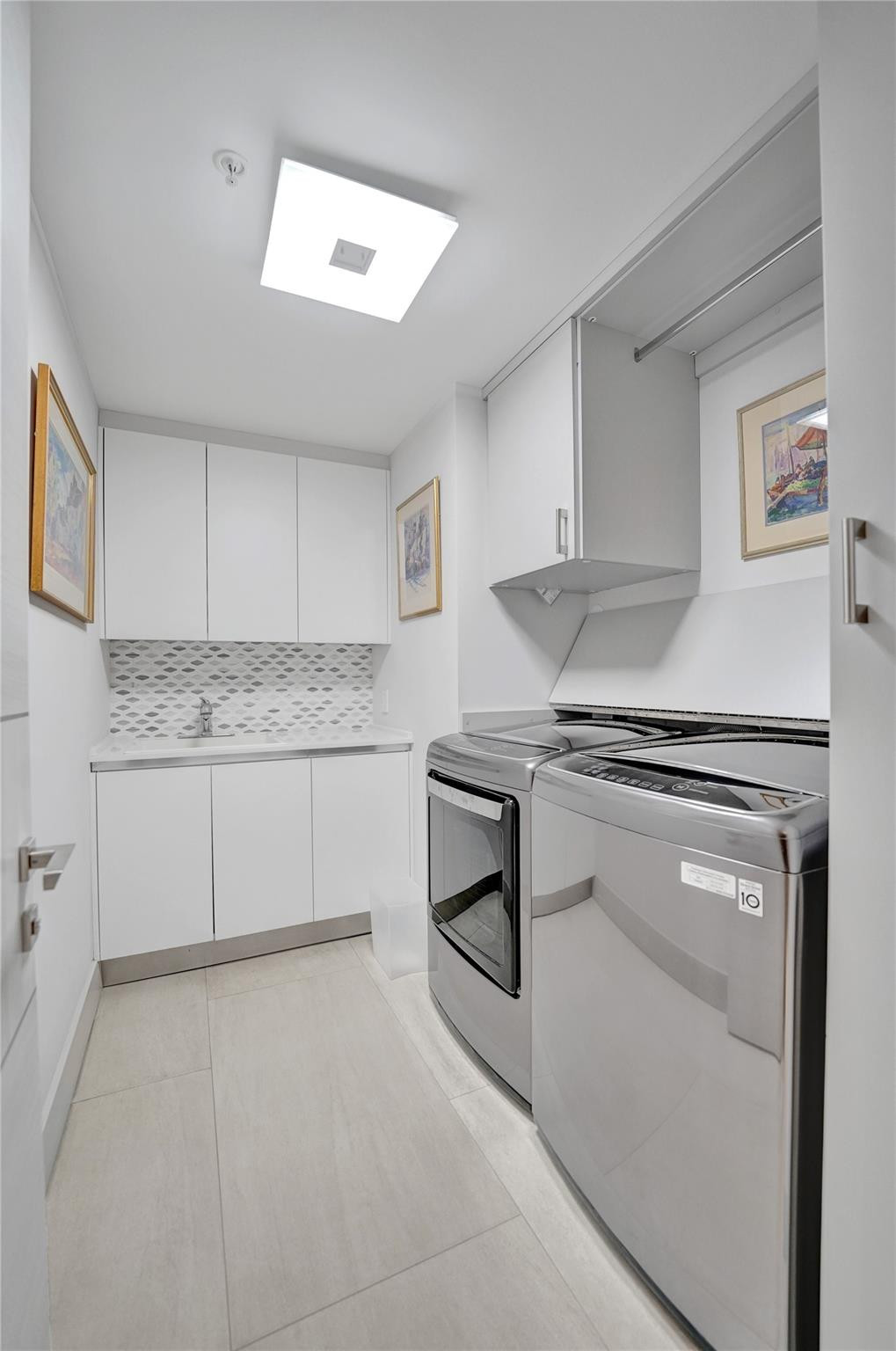 1180 N Federal #1006 Fort Lauderdale, FL 33304