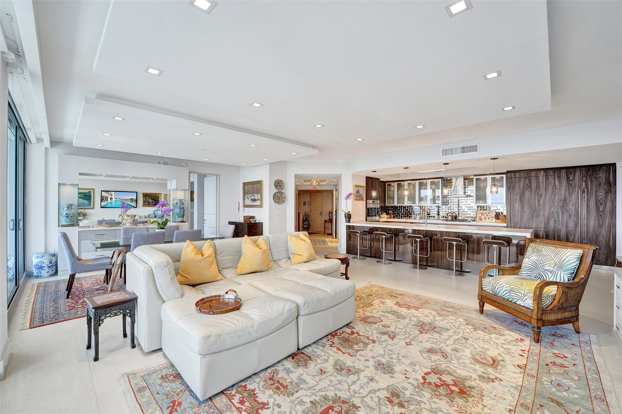 1180 N Federal #1006 Fort Lauderdale, FL 33304