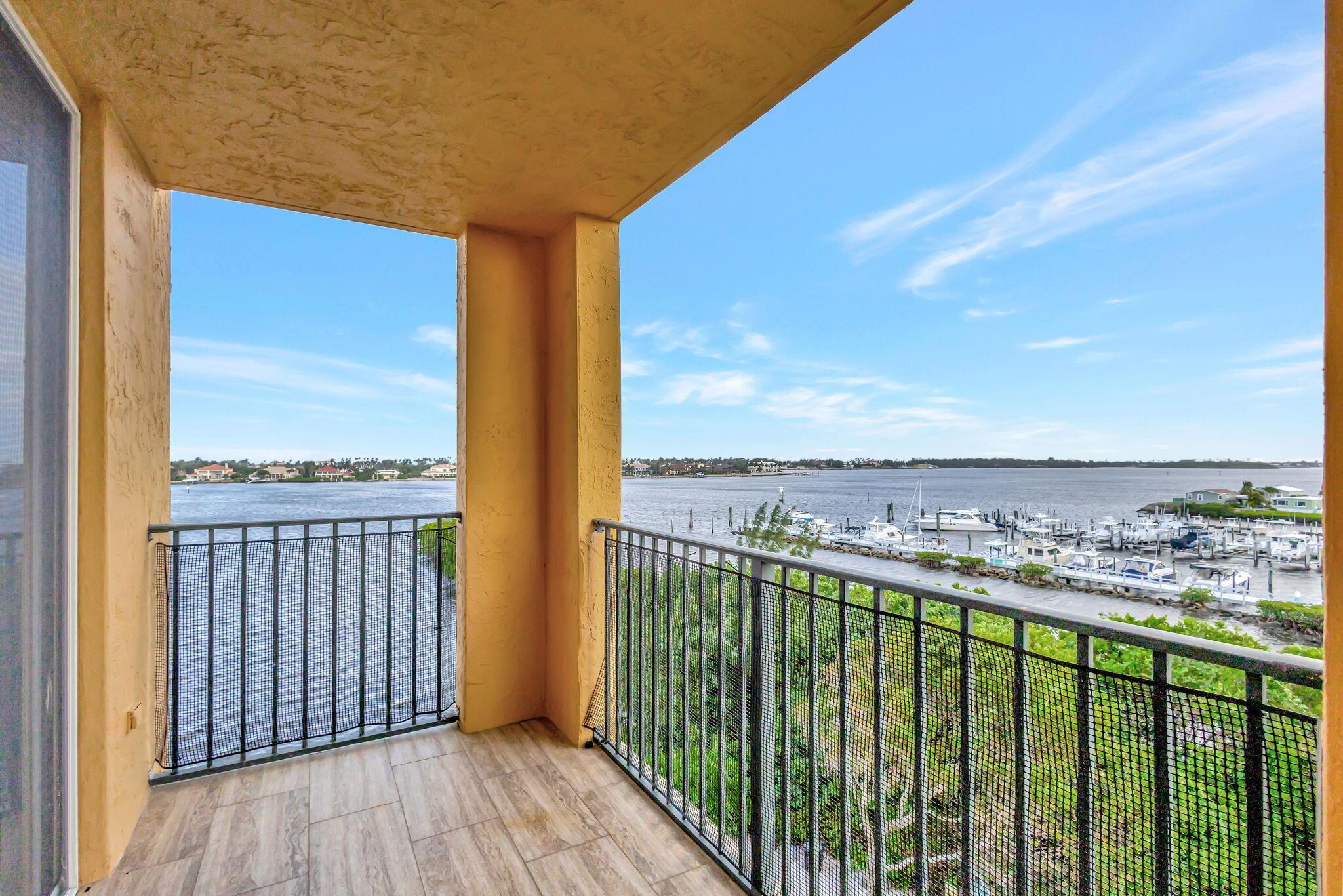 1200 Scotia Dr #502