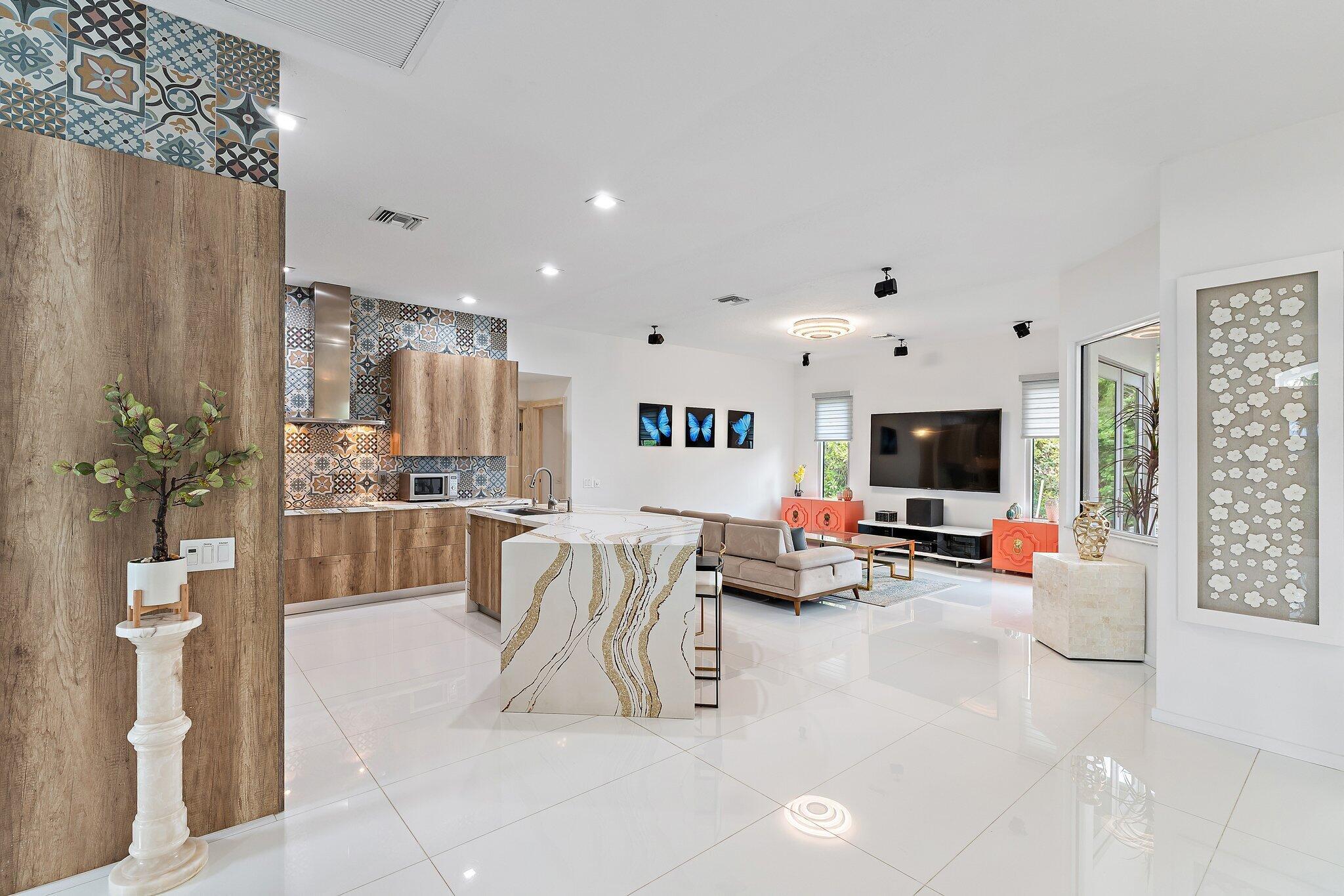 14019 N Miller Dr Palm Beach Gardens, FL 33410