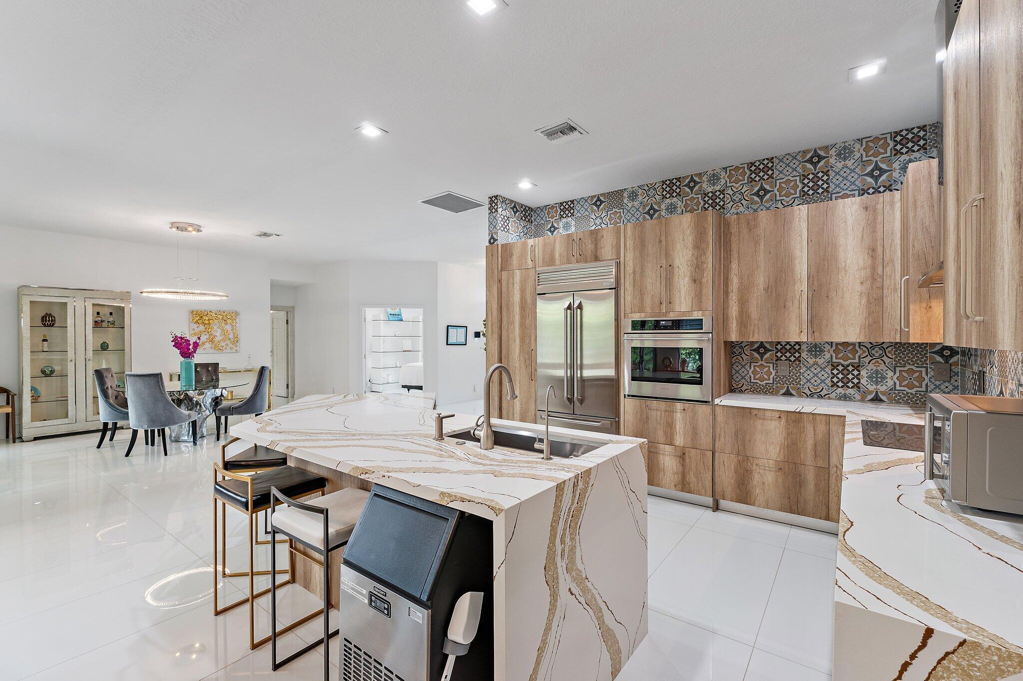 14019 N Miller Dr Palm Beach Gardens, FL 33410