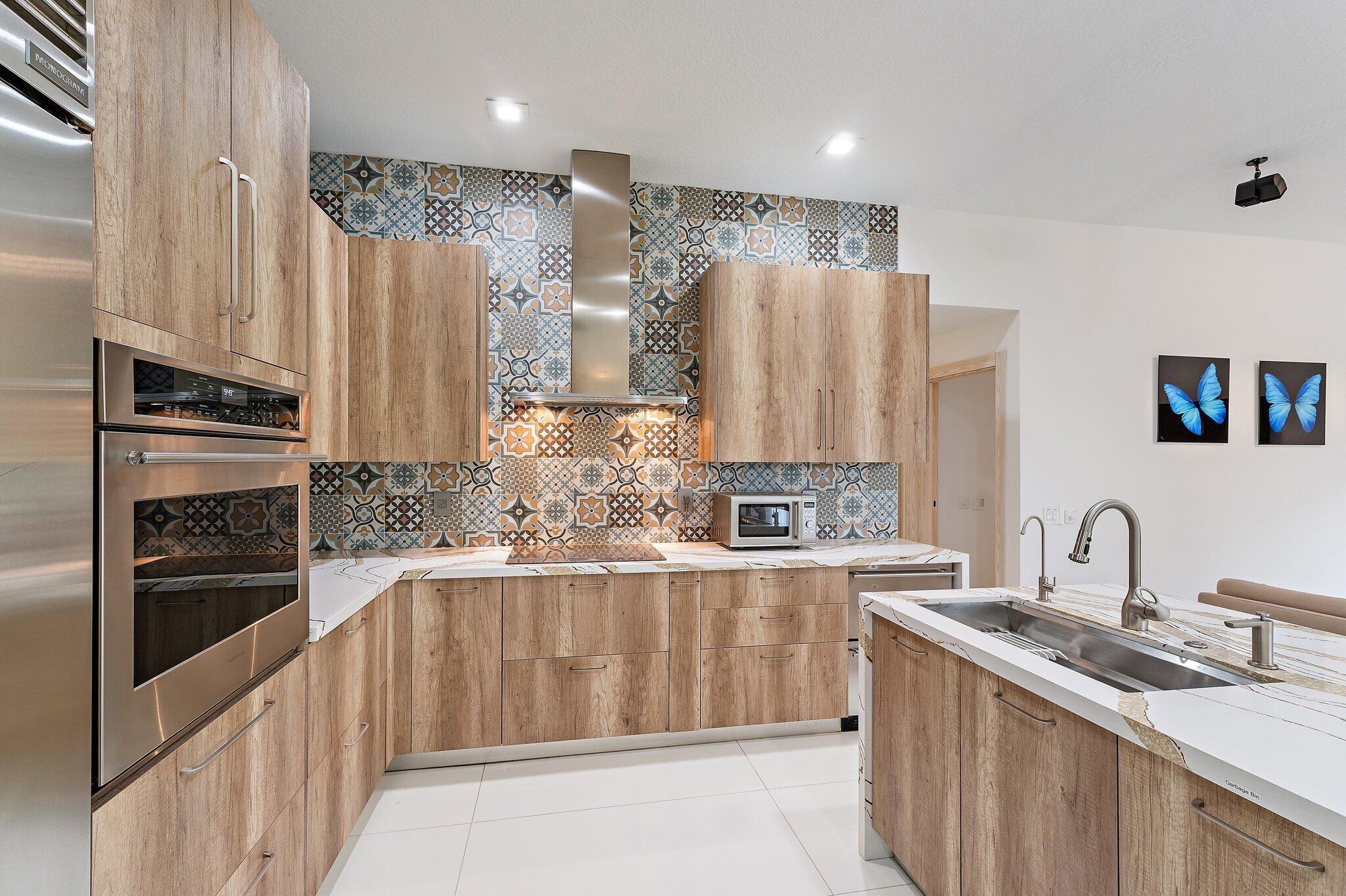 14019 N Miller Dr Palm Beach Gardens, FL 33410