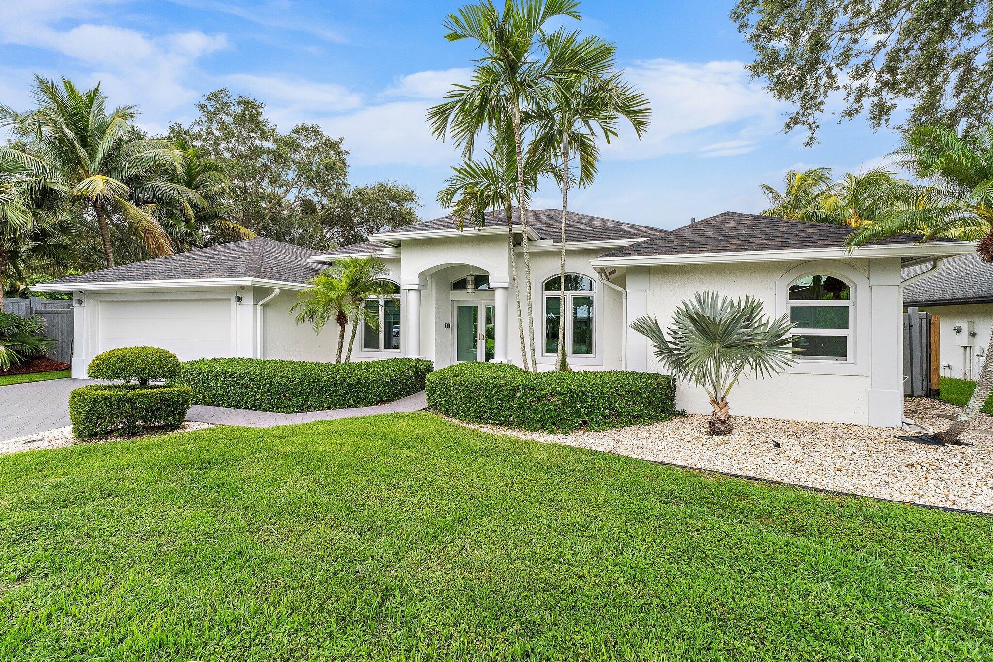 14019 N Miller Dr Palm Beach Gardens, FL 33410