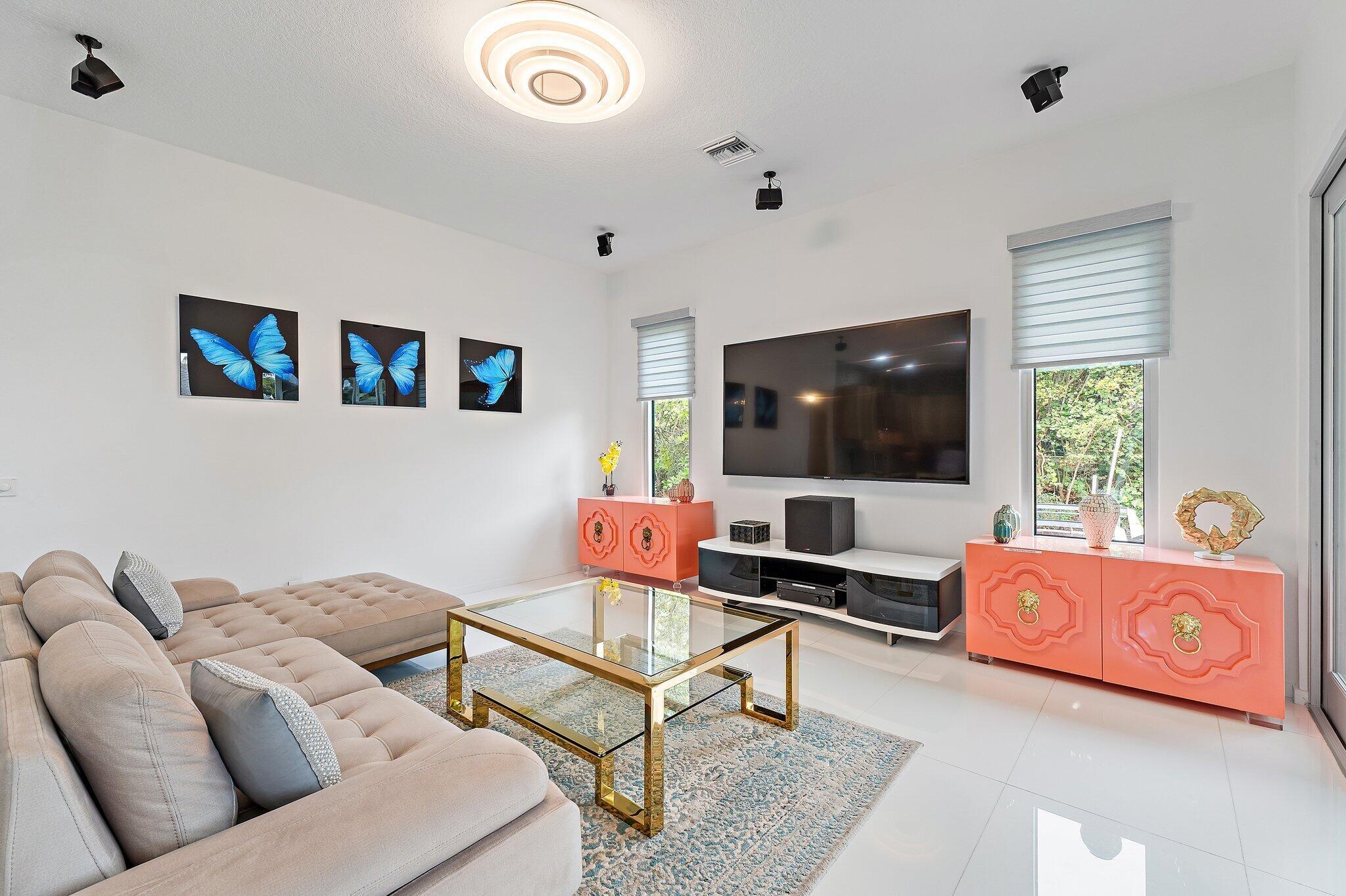 14019 N Miller Dr Palm Beach Gardens, FL 33410