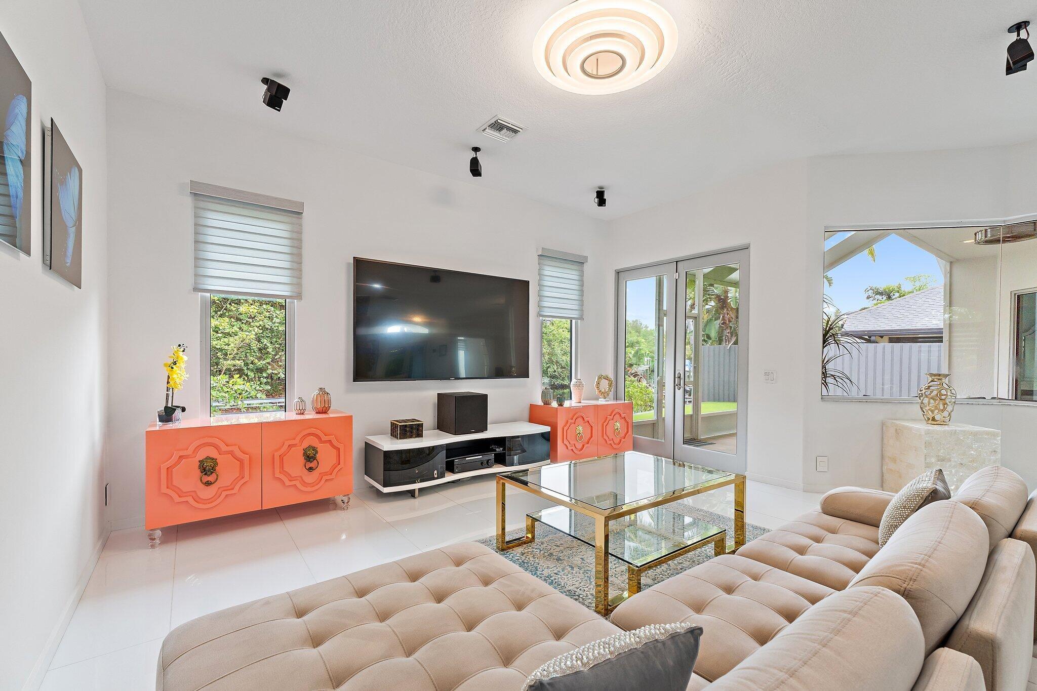 14019 N Miller Dr Palm Beach Gardens, FL 33410