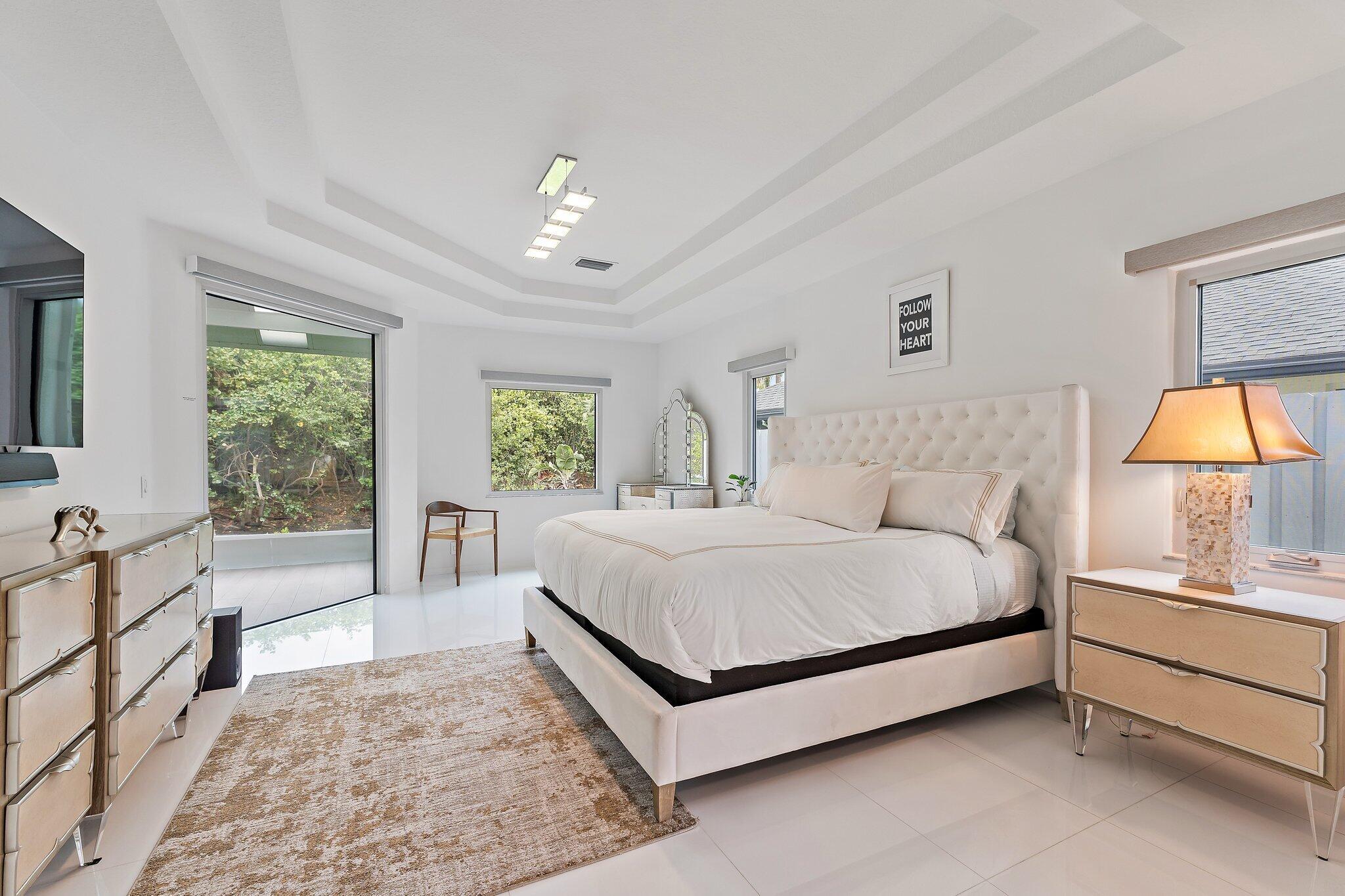 14019 N Miller Dr Palm Beach Gardens, FL 33410