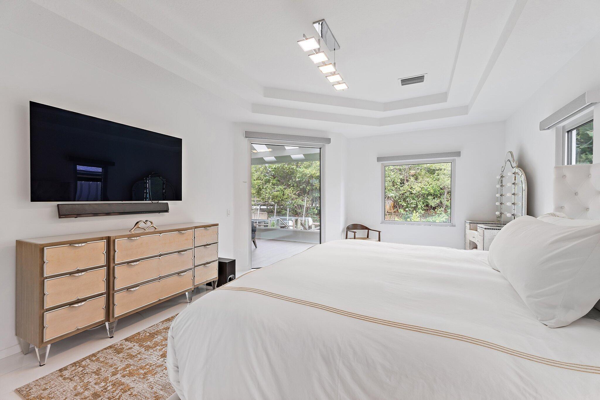 14019 N Miller Dr Palm Beach Gardens, FL 33410