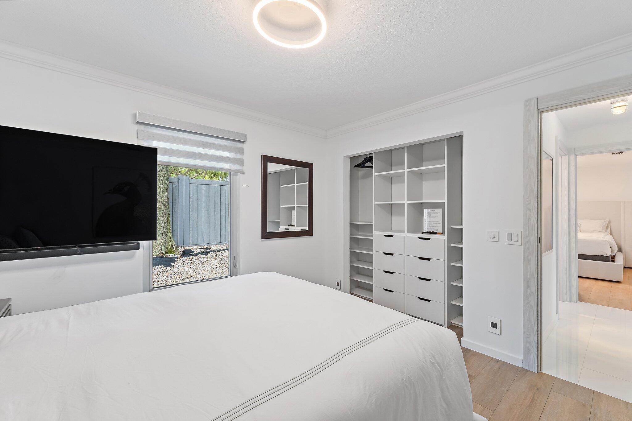 14019 N Miller Dr Palm Beach Gardens, FL 33410