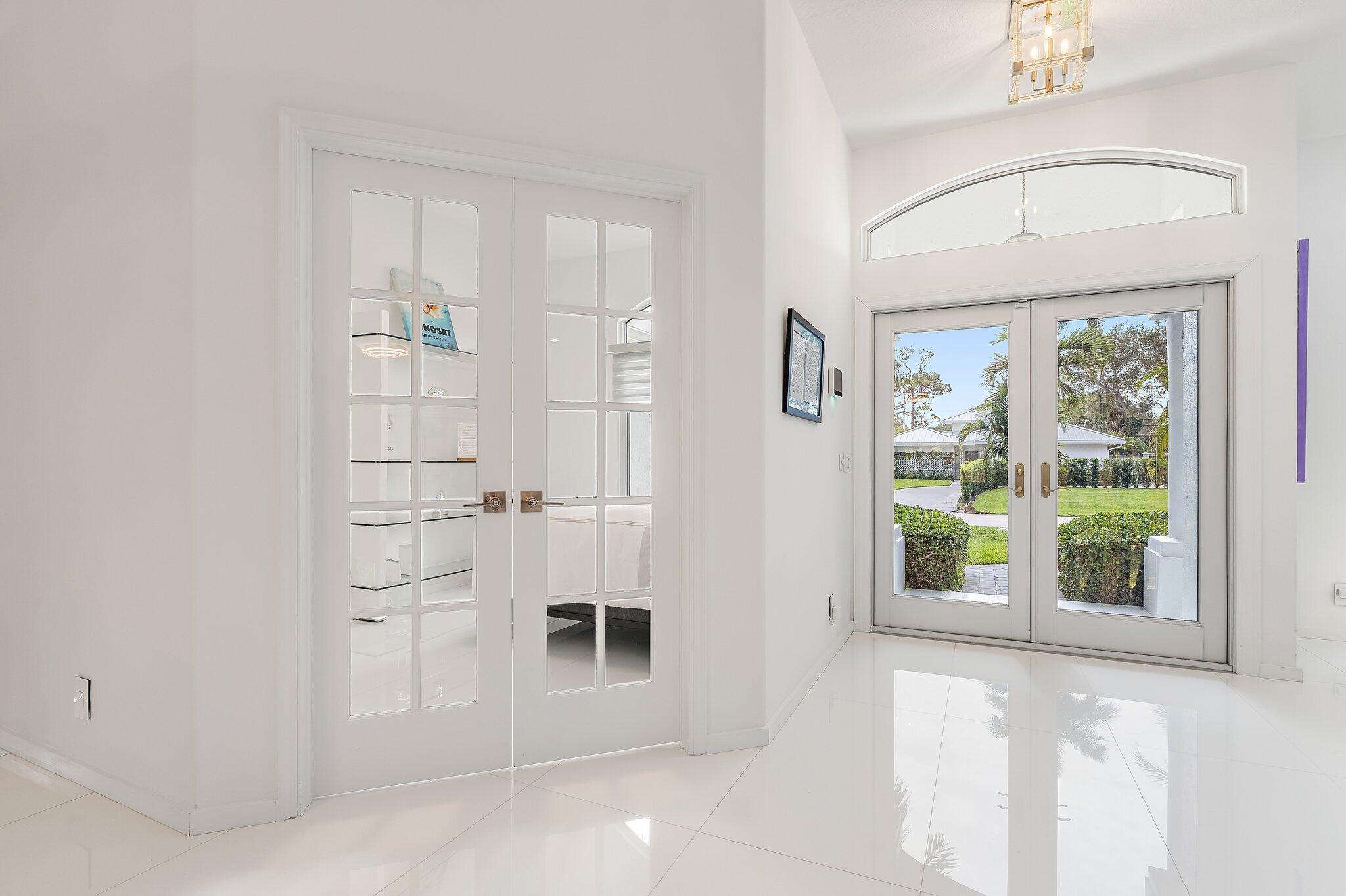 14019 N Miller Dr Palm Beach Gardens, FL 33410