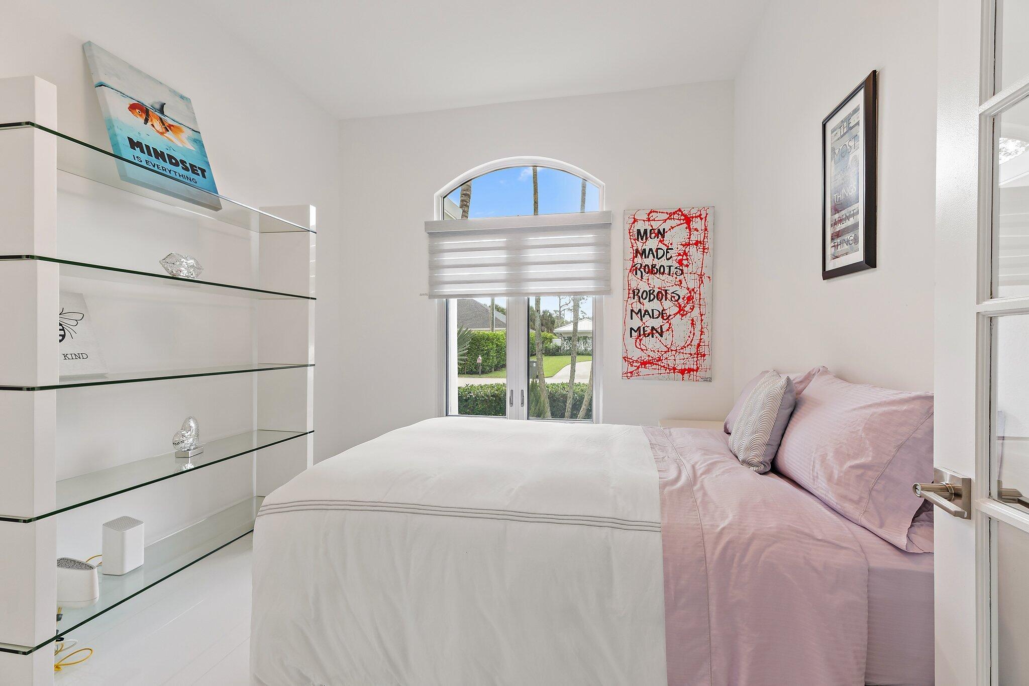 14019 N Miller Dr Palm Beach Gardens, FL 33410