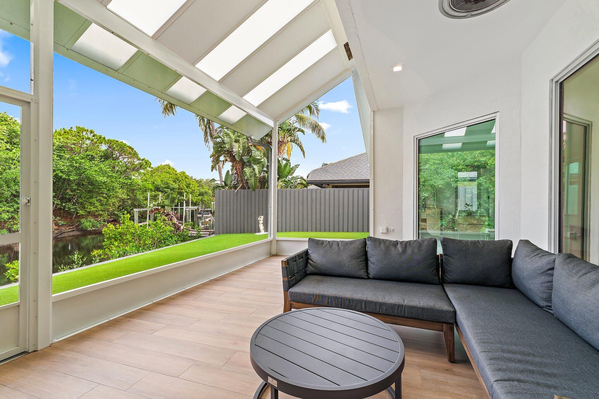 14019 N Miller Dr Palm Beach Gardens, FL 33410