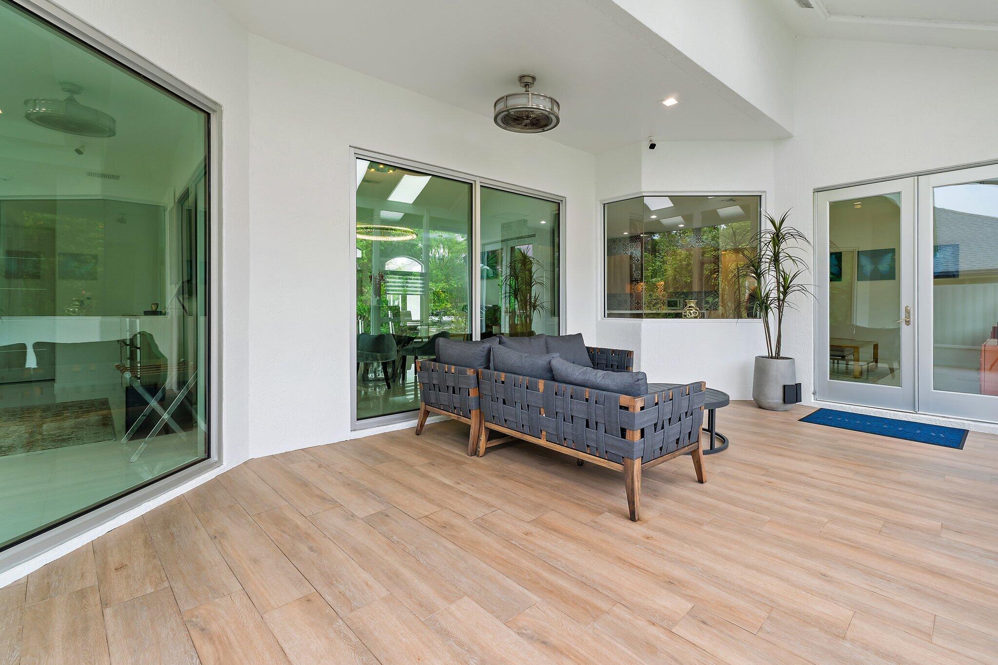 14019 N Miller Dr Palm Beach Gardens, FL 33410