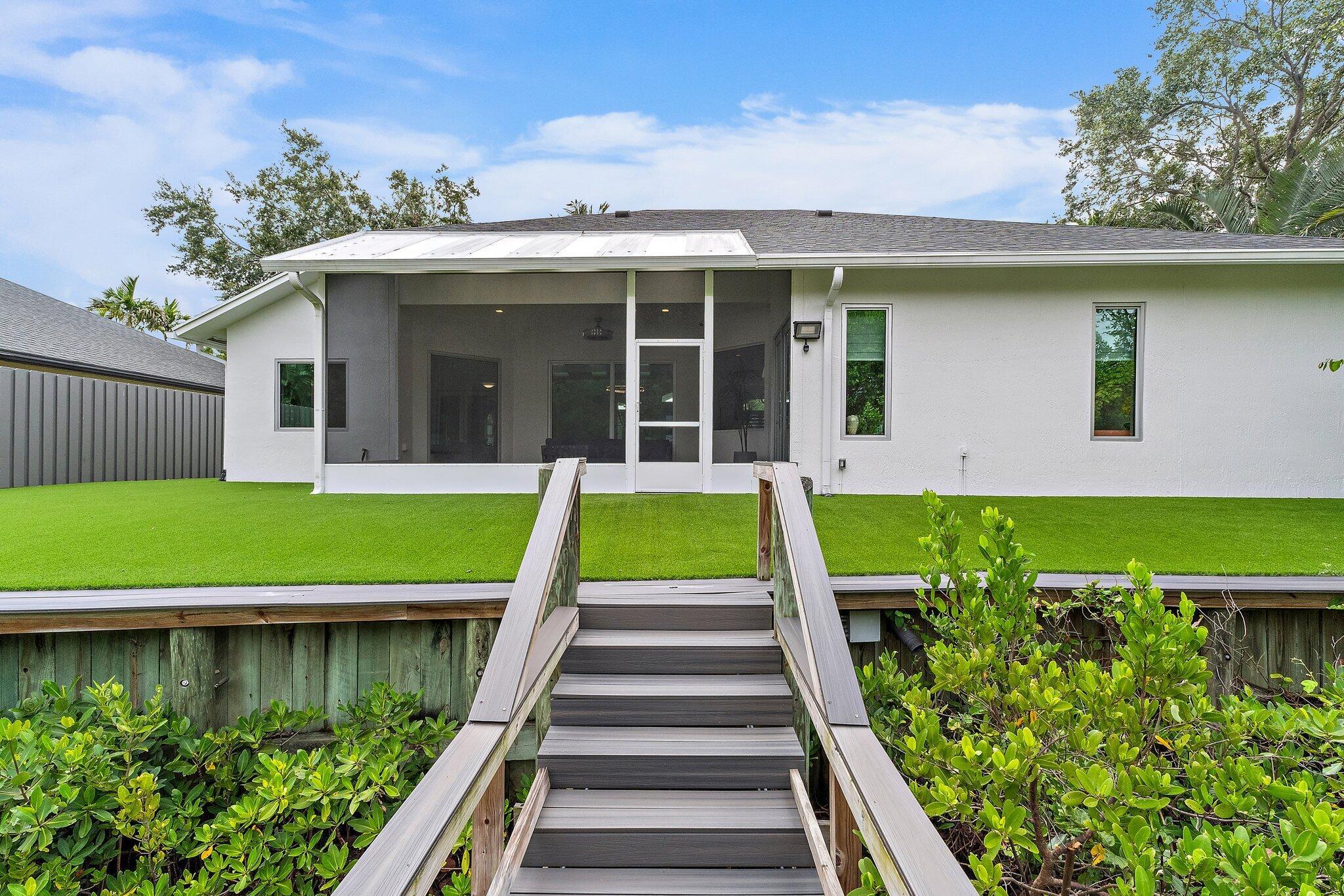 14019 N Miller Dr Palm Beach Gardens, FL 33410