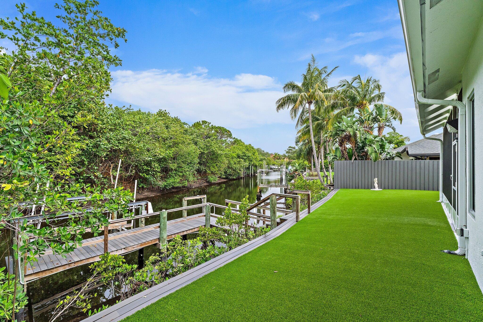 14019 N Miller Dr Palm Beach Gardens, FL 33410