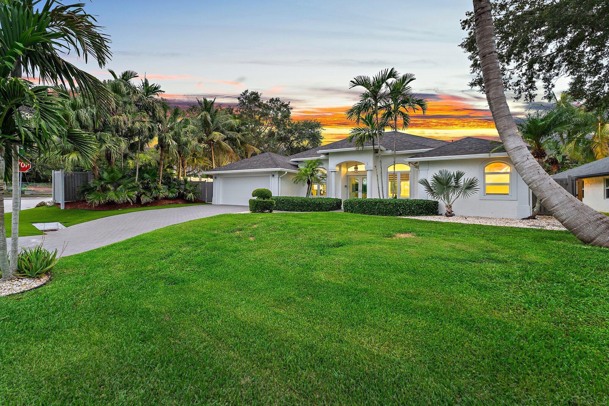 14019 N Miller Dr Palm Beach Gardens, FL 33410