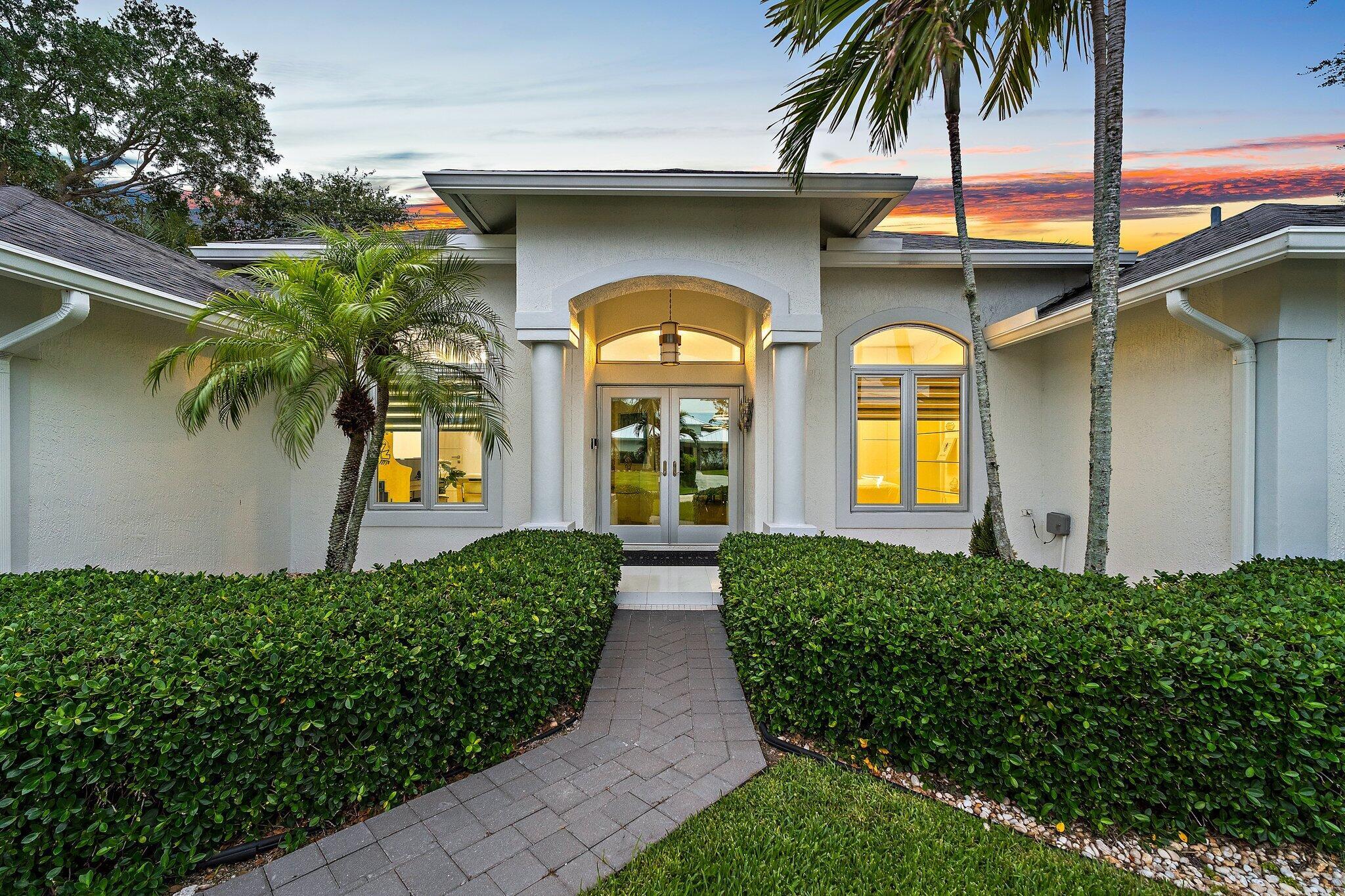 14019 N Miller Dr Palm Beach Gardens, FL 33410