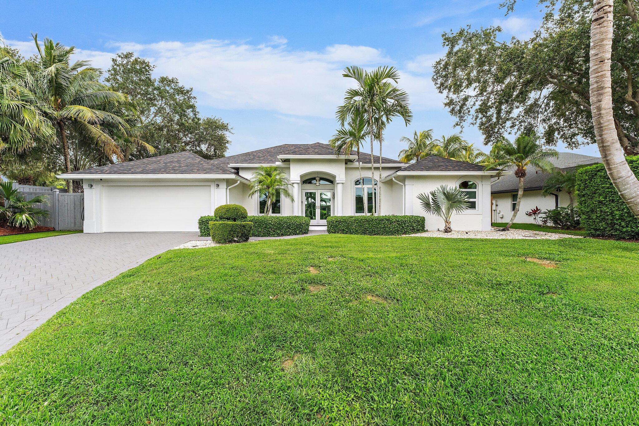 14019 N Miller Dr Palm Beach Gardens, FL 33410
