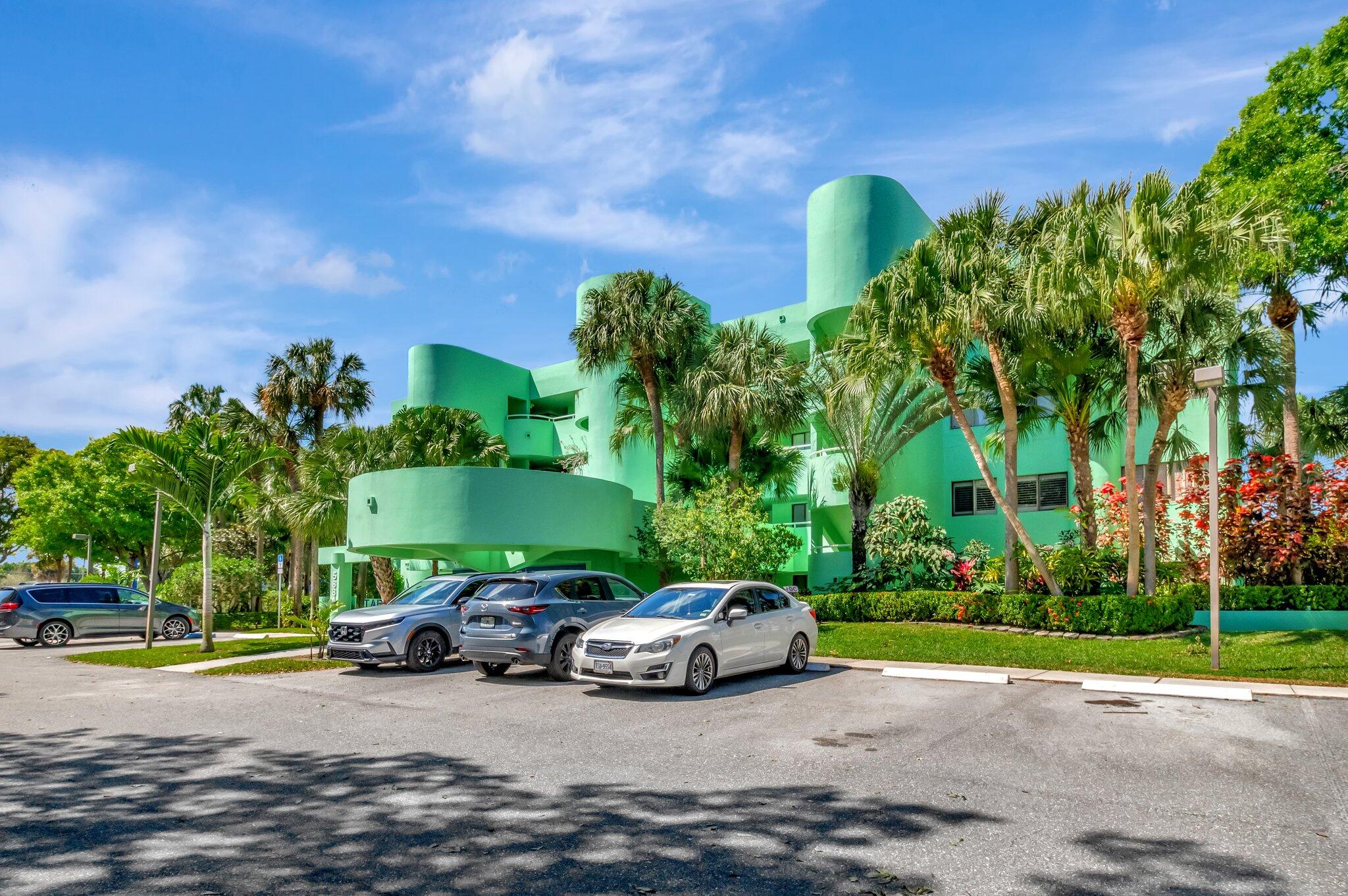 5884 Morningstar Cir #303