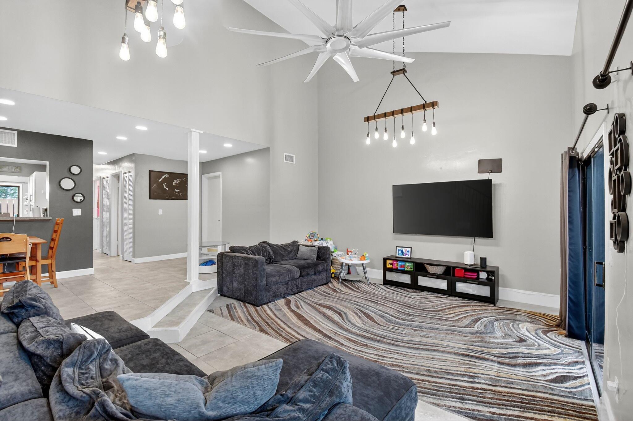 4169 S Pine Is Rd,Davie, FL 33328