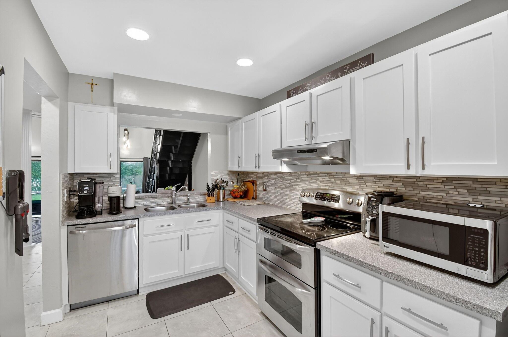 4169 S Pine Is Rd,Davie, FL 33328