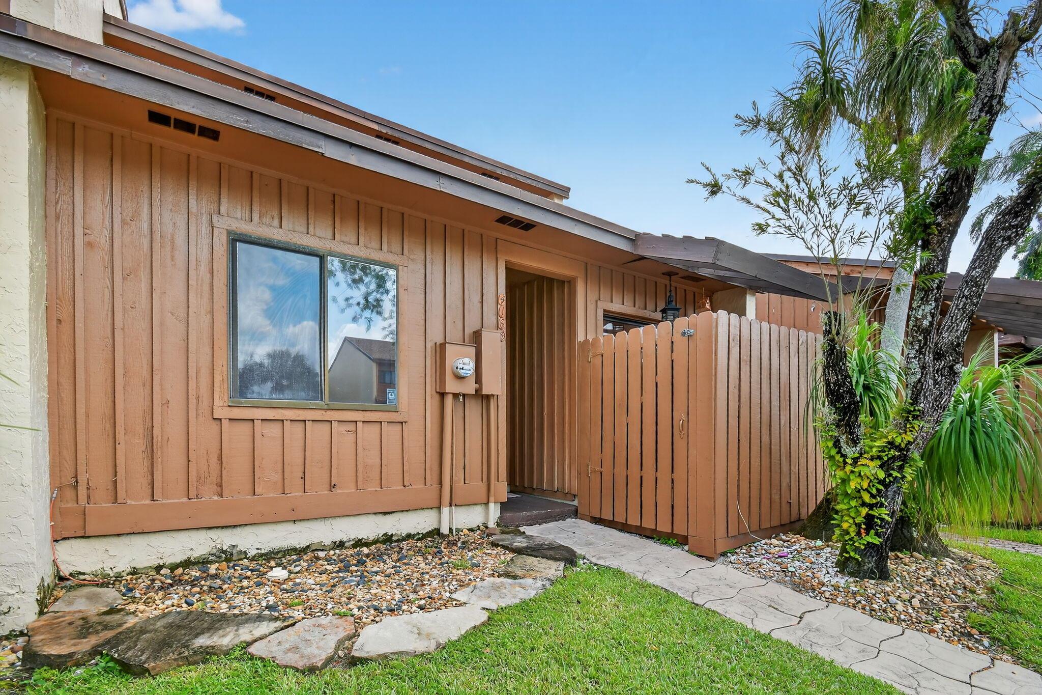 4169 S Pine Is Rd,Davie, FL 33328