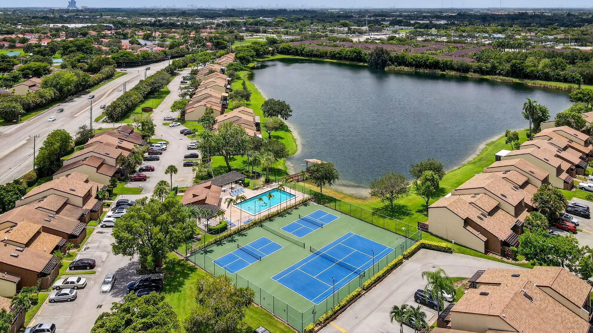 4169 S Pine Is Rd,Davie, FL 33328