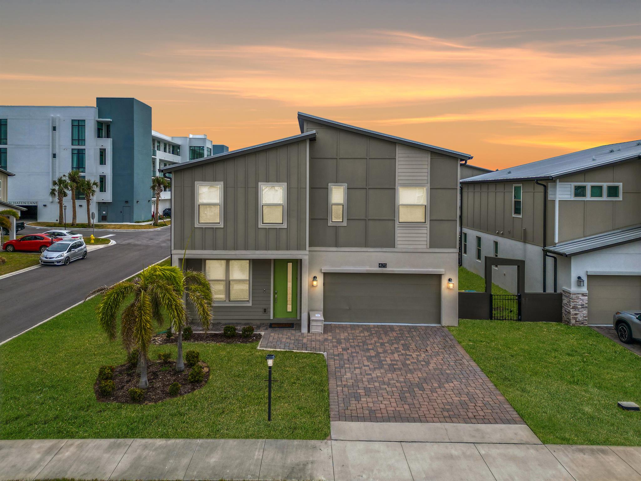 475 Strand Dr